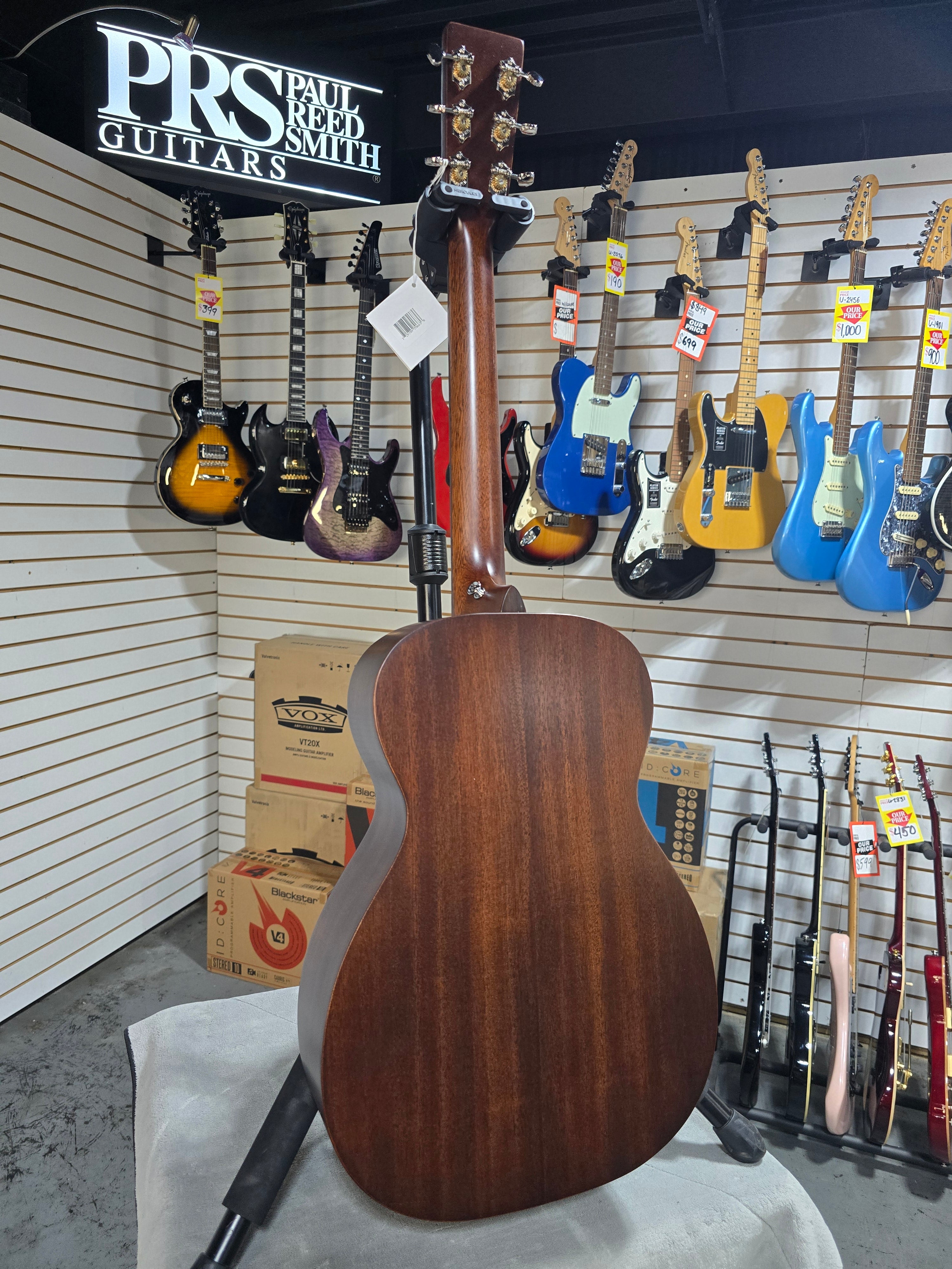 Martin 0-10E Retro Jason Isbell Dark Mahogany