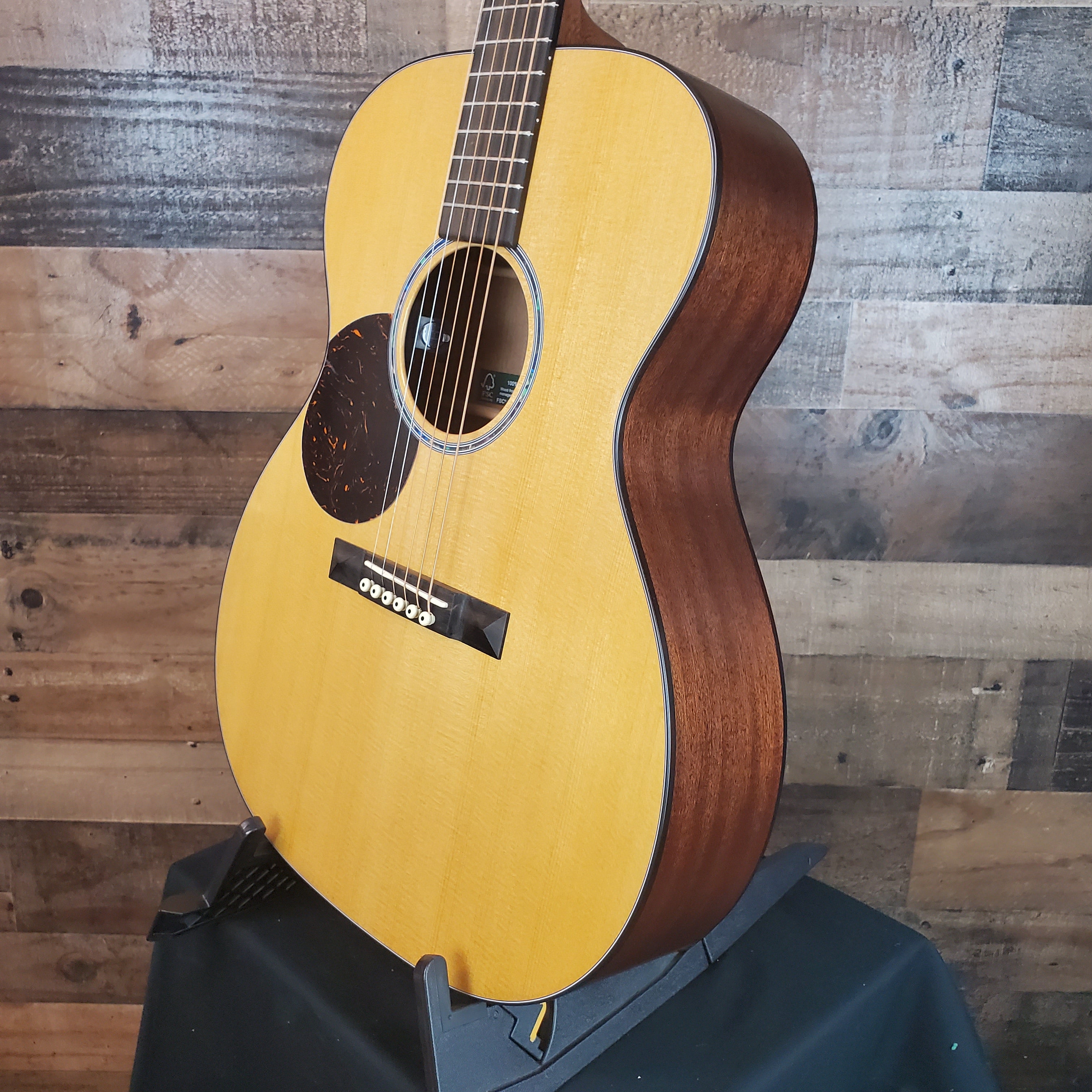 Martin 000-10E Shawn Mendes Lefty - Natural