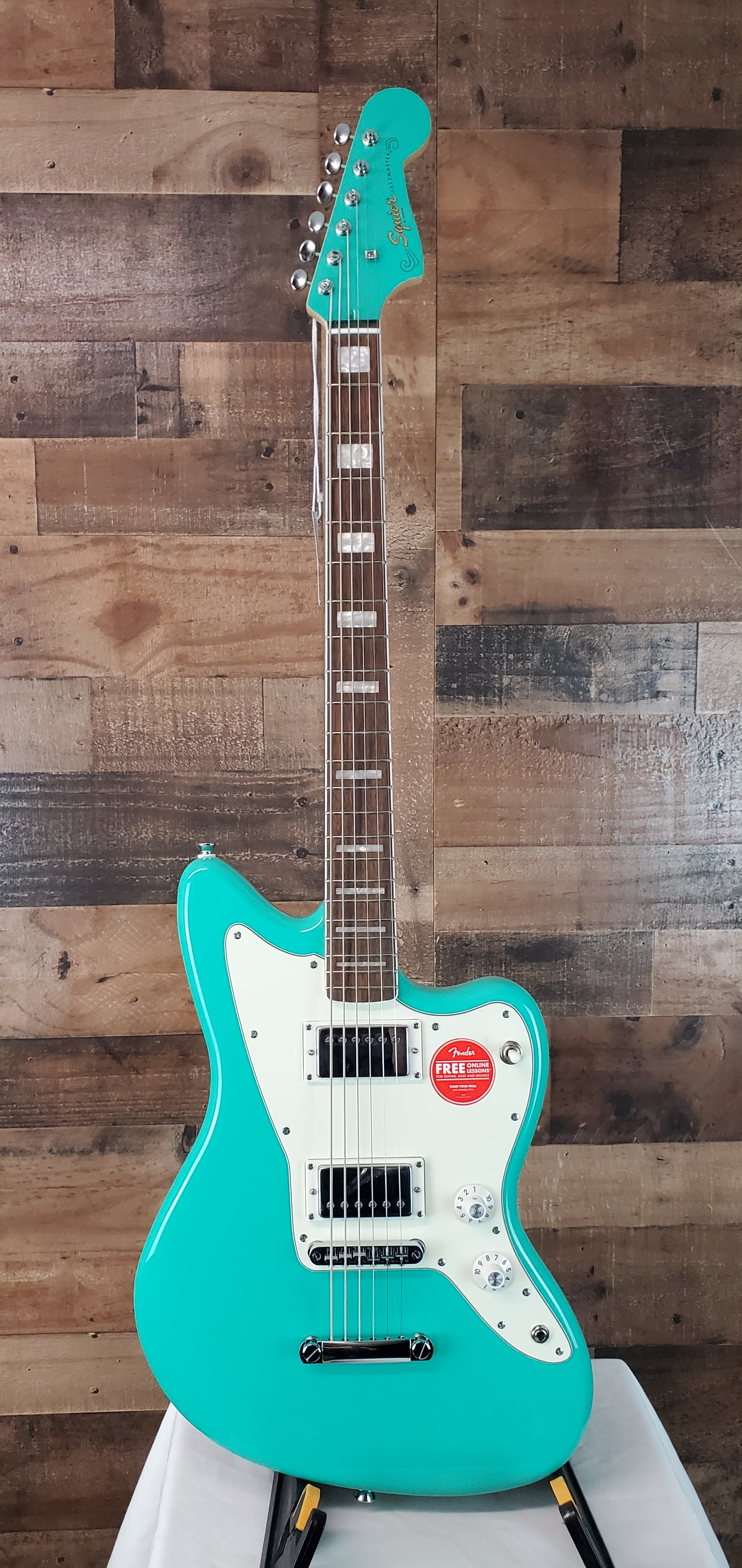 Squier Paranormal Baritone Jazzmaster HH Sea Foam Green