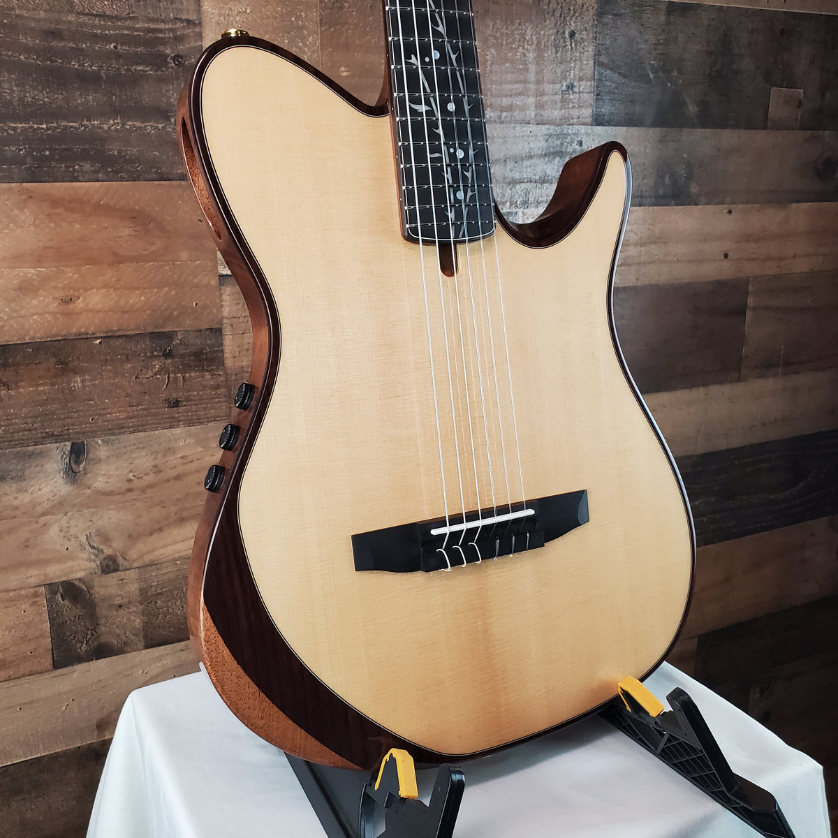 Ibanez TOD100N Tim Henson Signature Natural High Gloss (Copy)