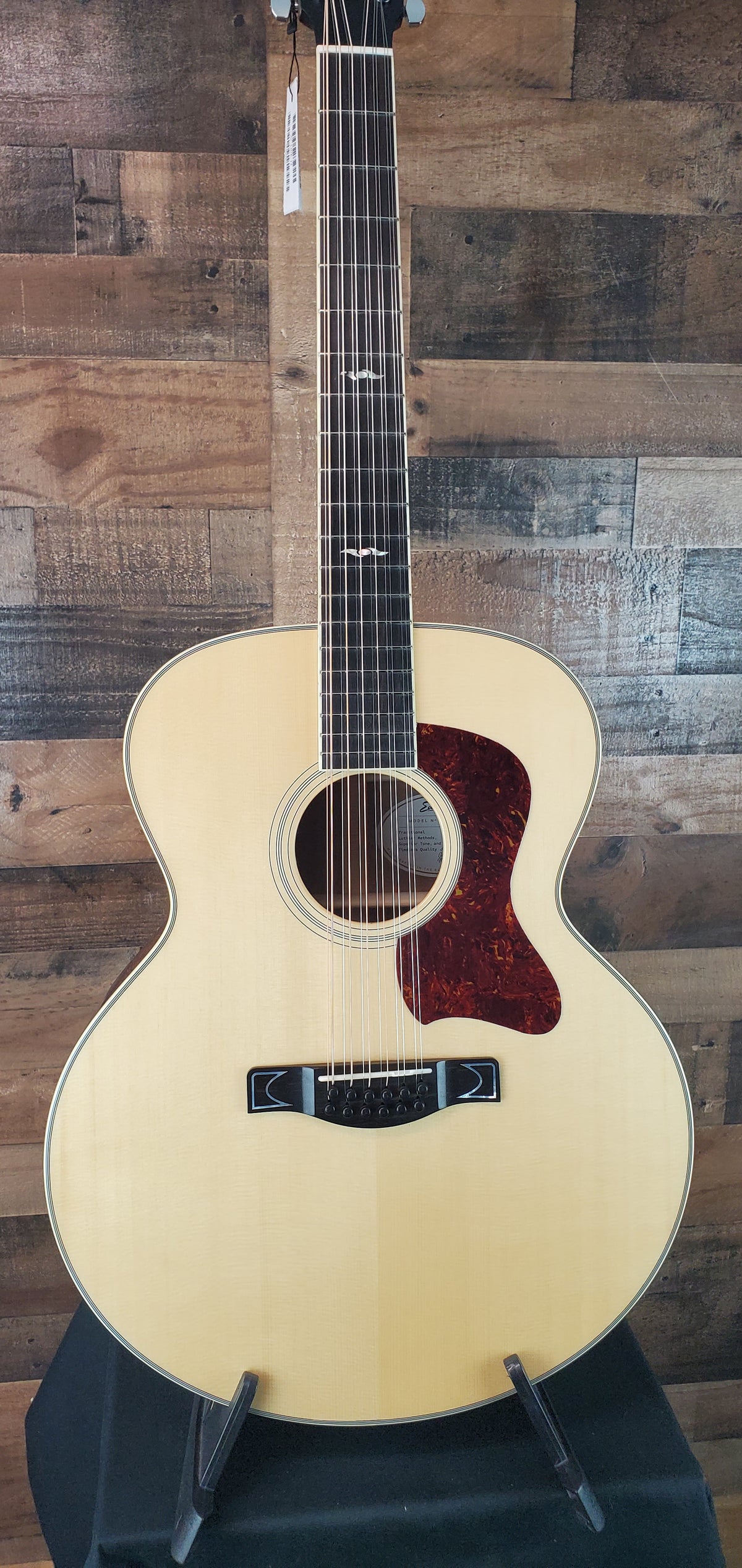 Eastman AC330E-12 Jumbo 12-string Acoustic-electric Guitar Natural