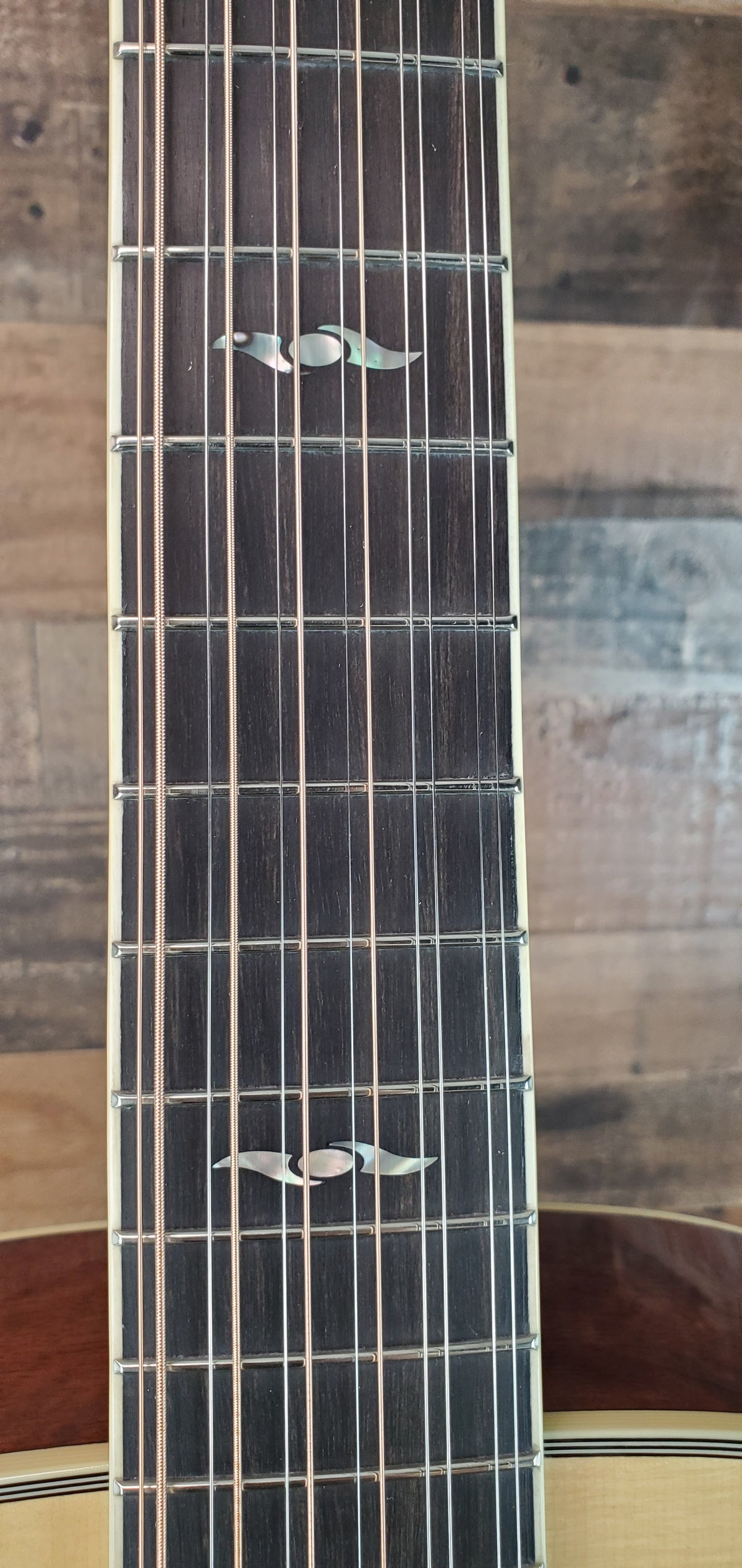 Eastman AC330E-12 Jumbo 12-string Acoustic-electric Guitar Natural