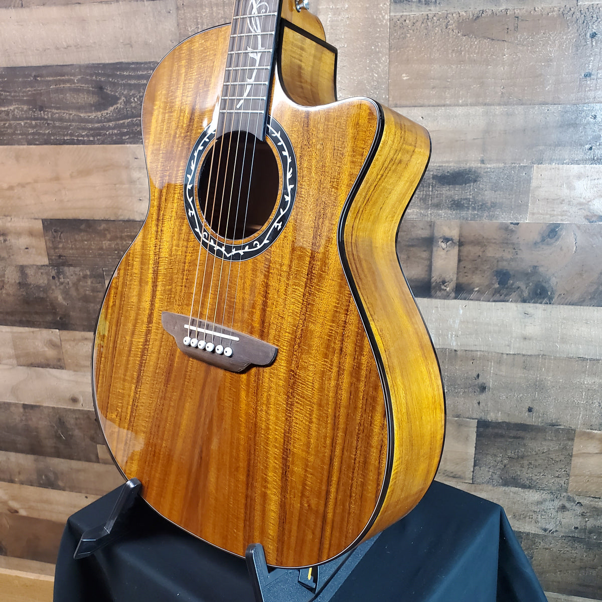 Luna Vineyard KOA Bevel GA Acoustic/Electric 2026 - Natural