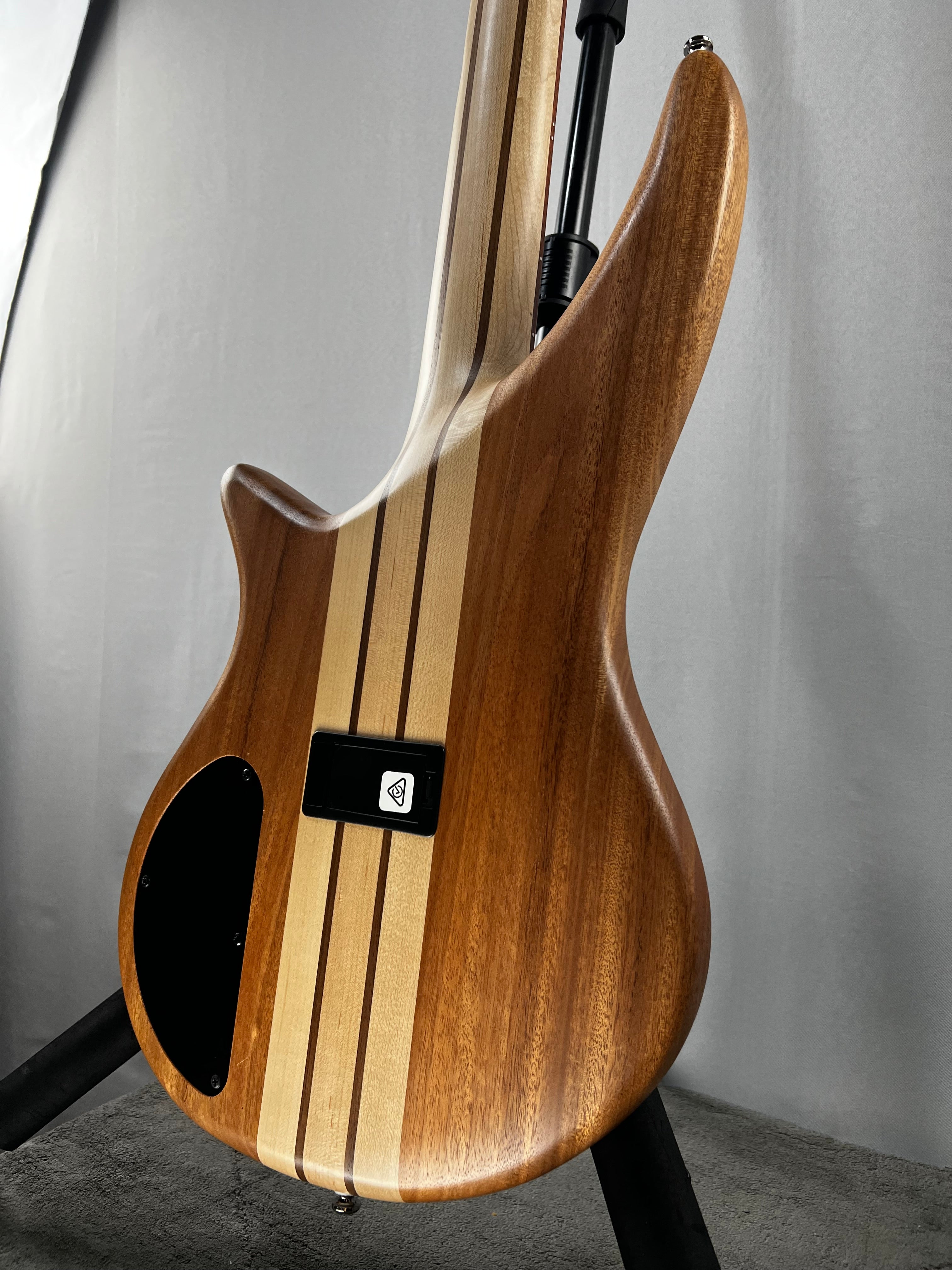 Pro Series Spectra Bass SB V Poplar Burl - Blue Burst #808