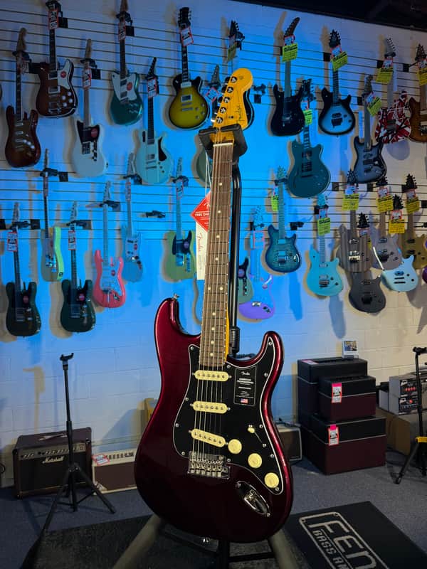 Fender American Professional Stratocaster - Oxblood