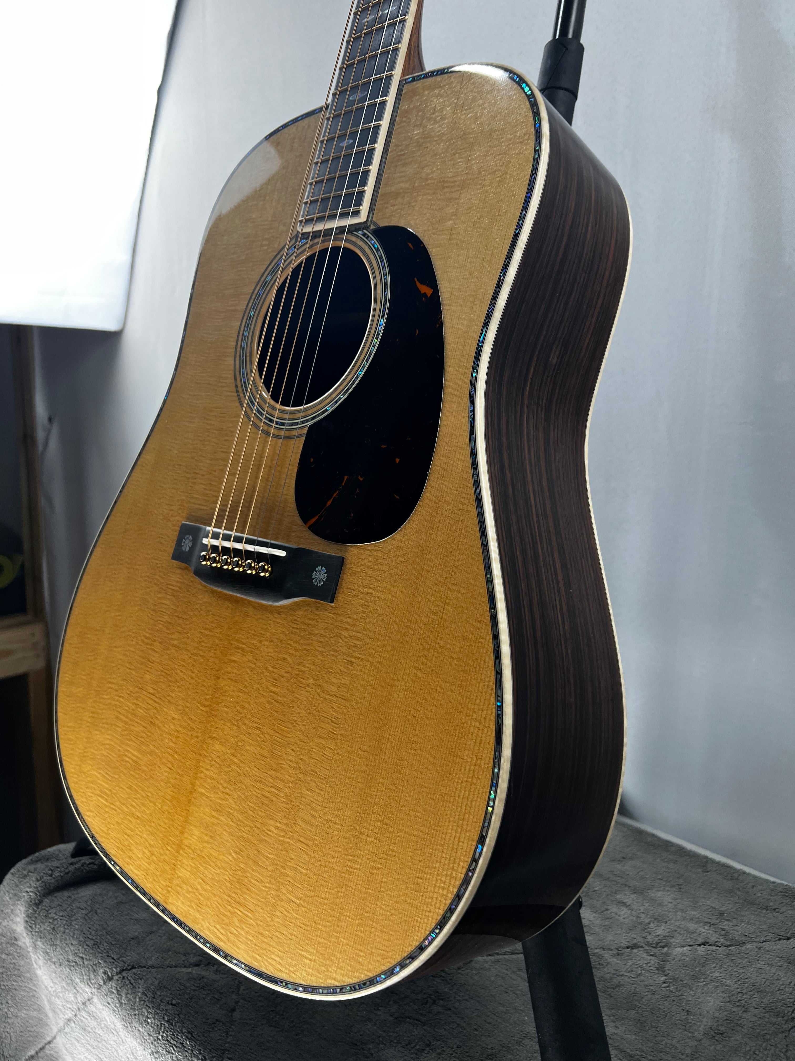 D-42 Modern Deluxe Acoustic Guitar - Natural #031