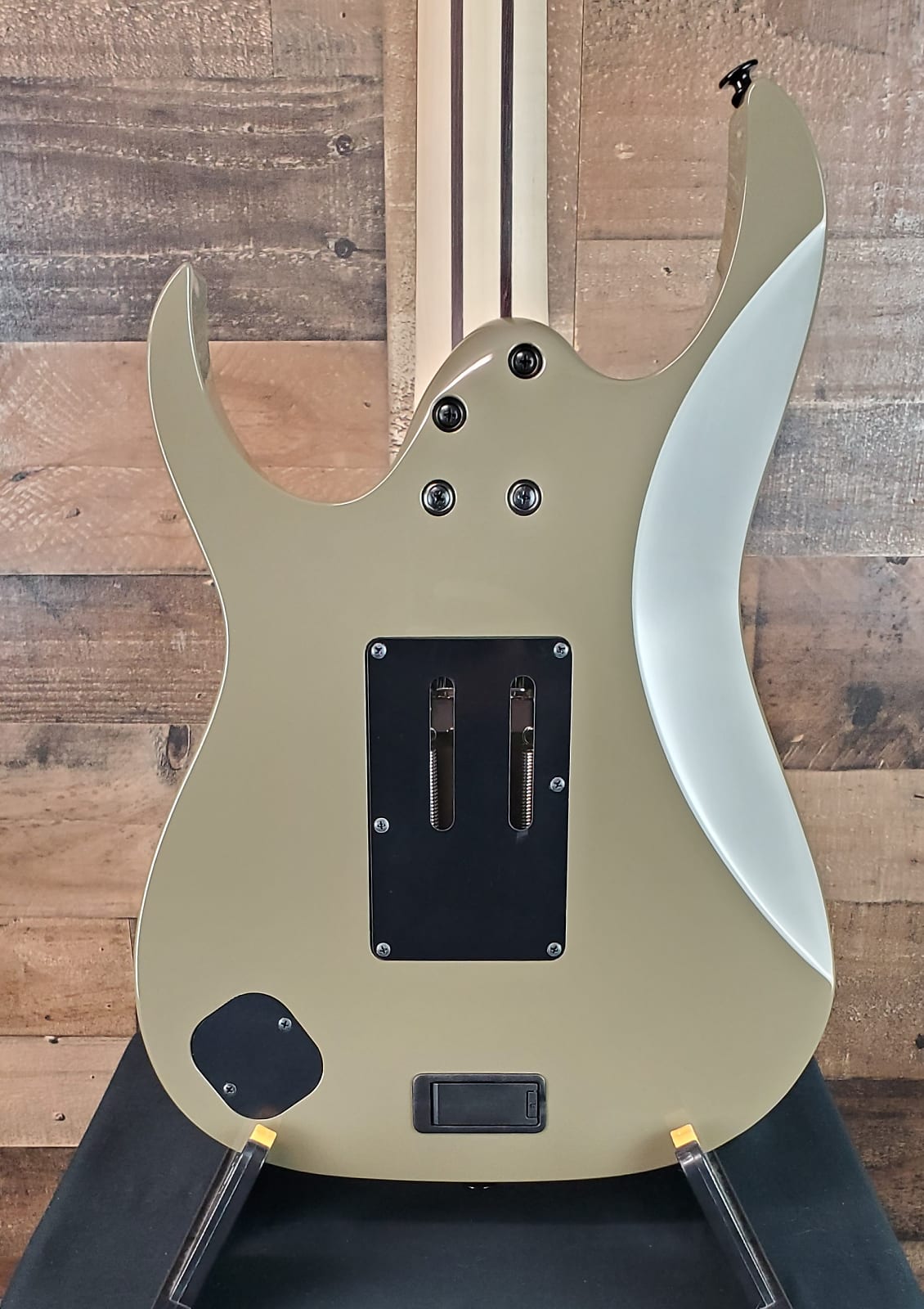 Ibanez Prestige RGR5130KM, Kahki Metallic, Hard Shell Case, 512