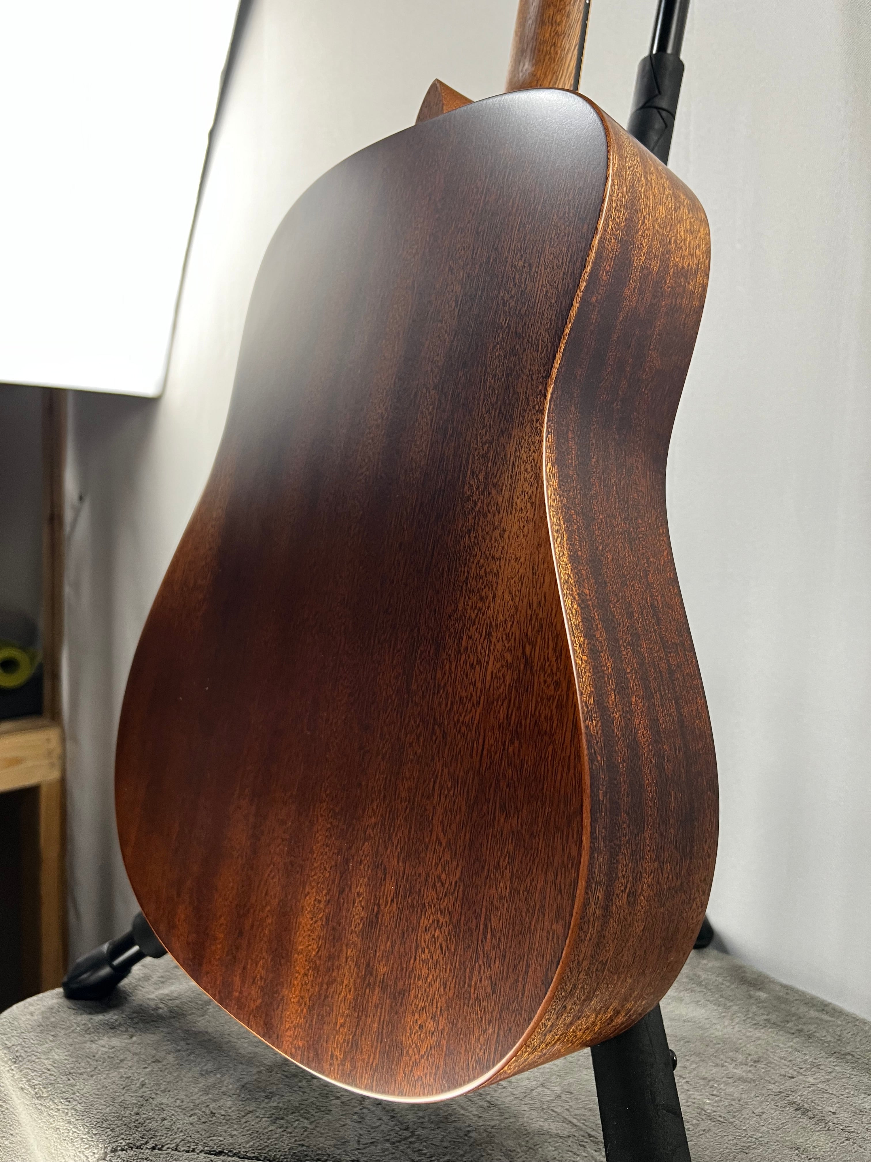 (2025) D Jr-E StreetMaster Acoustic-electric Guitar - Mahogany Distressed #428