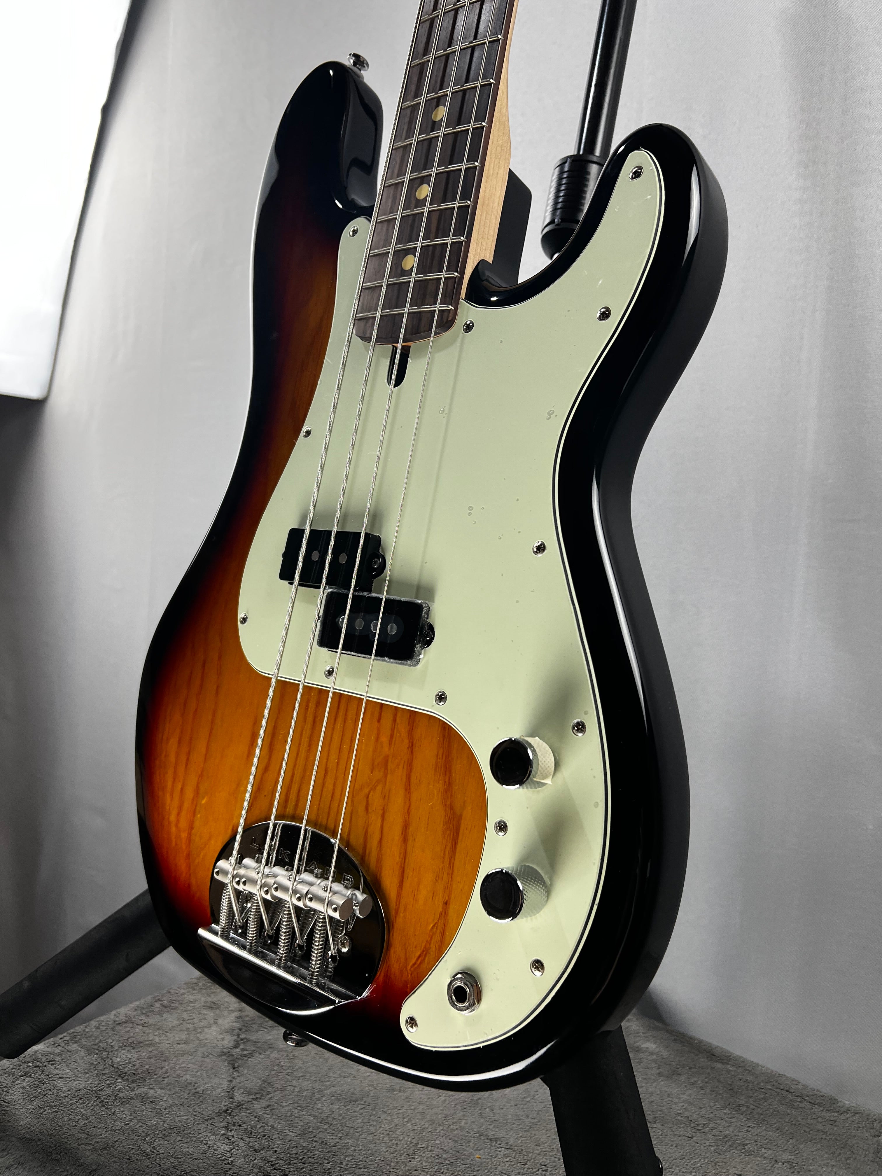 Skyline P style Vintage Bass - 3-Tone Sunburst #229 GET PLEK'D!