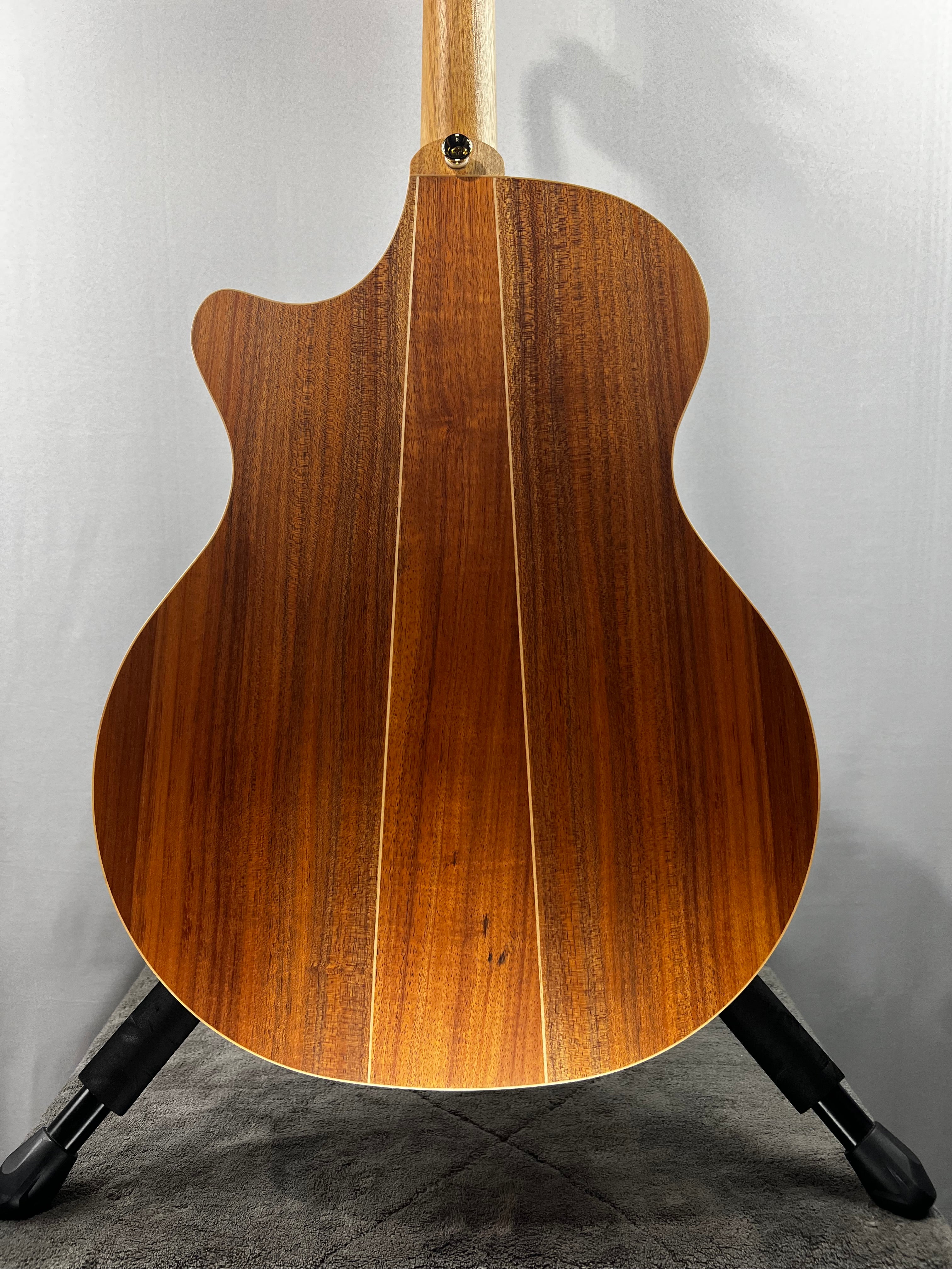 CCAN2EC-RDBL Acoustic Electric - Nitrocellulose (natural satin) #995 GET PLEK'D!