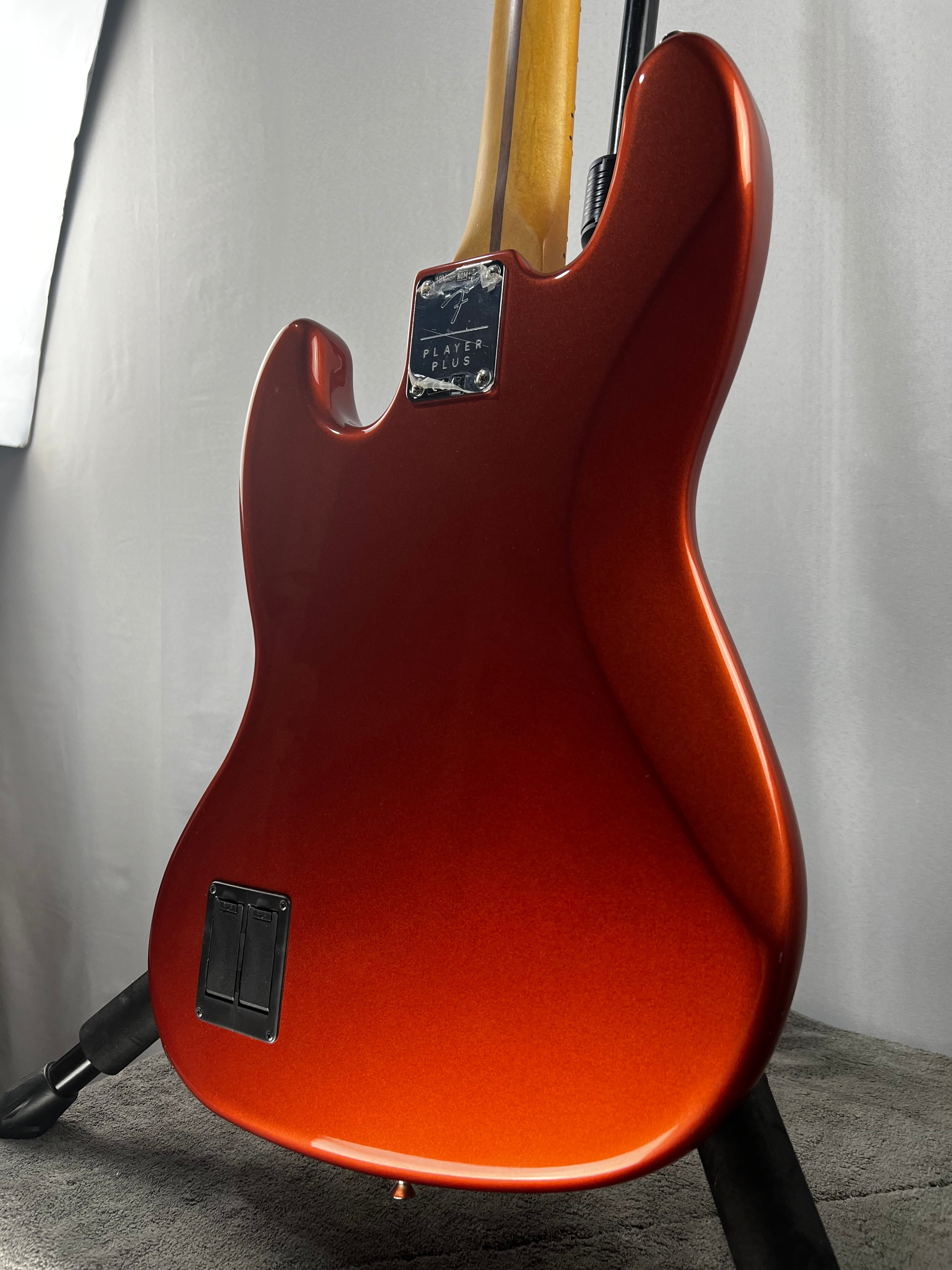 Player Plus Active Jazz Bass - Aged Candy Apple Red #231 GET PLEK'D!