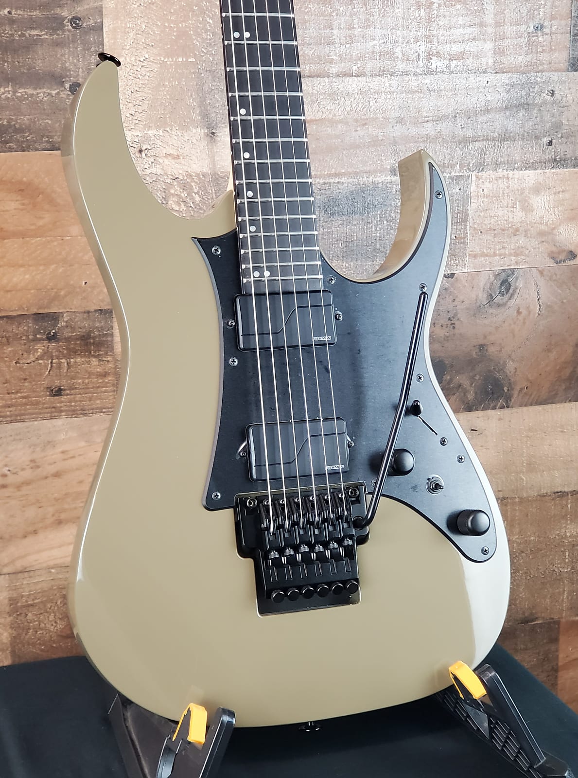 Ibanez Prestige RGR5130KM, Kahki Metallic, Hard Shell Case, 512