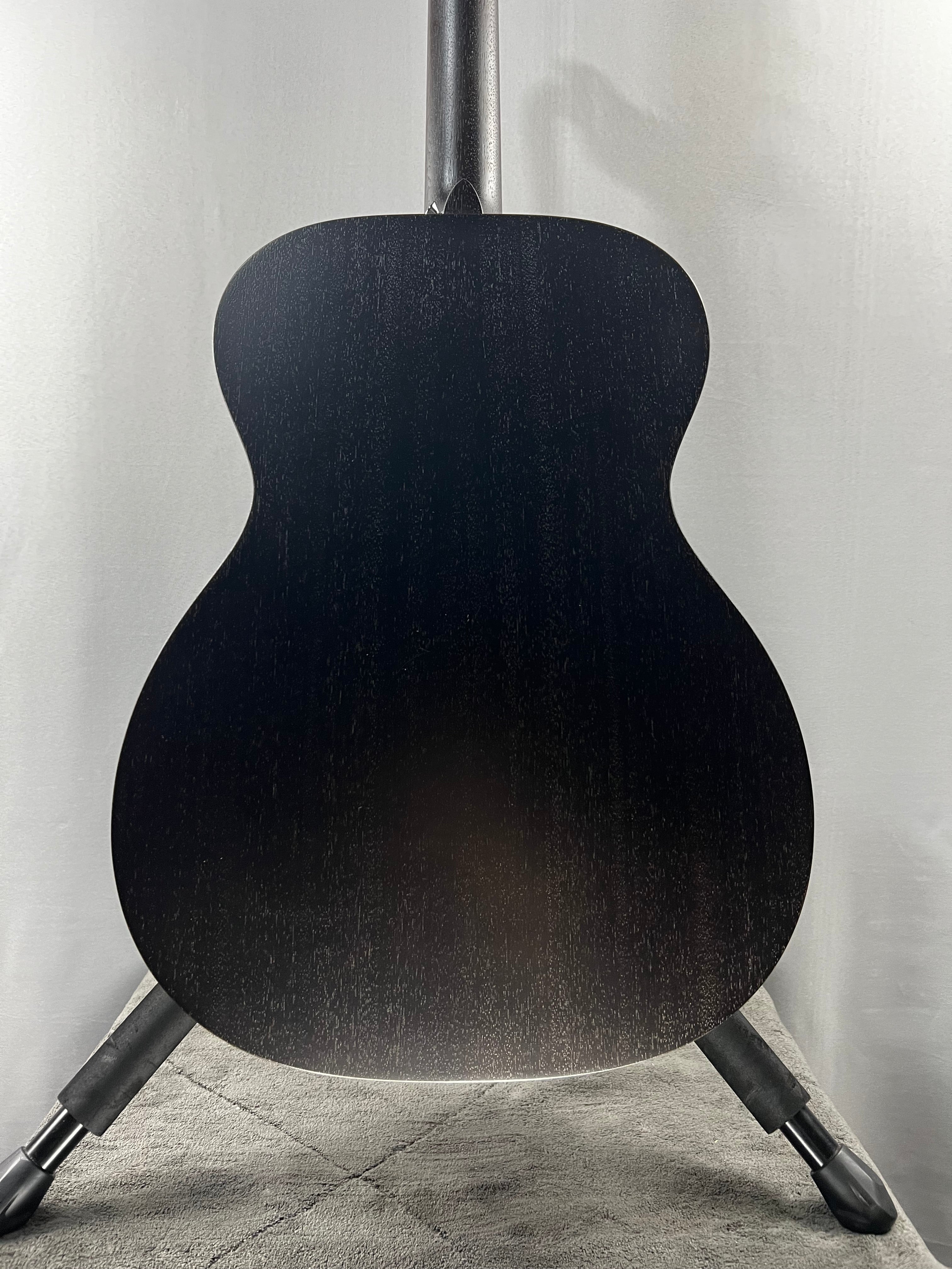 000-17E Acoustic-electric Guitar - Black Smoke #463 GET PLEK'D!