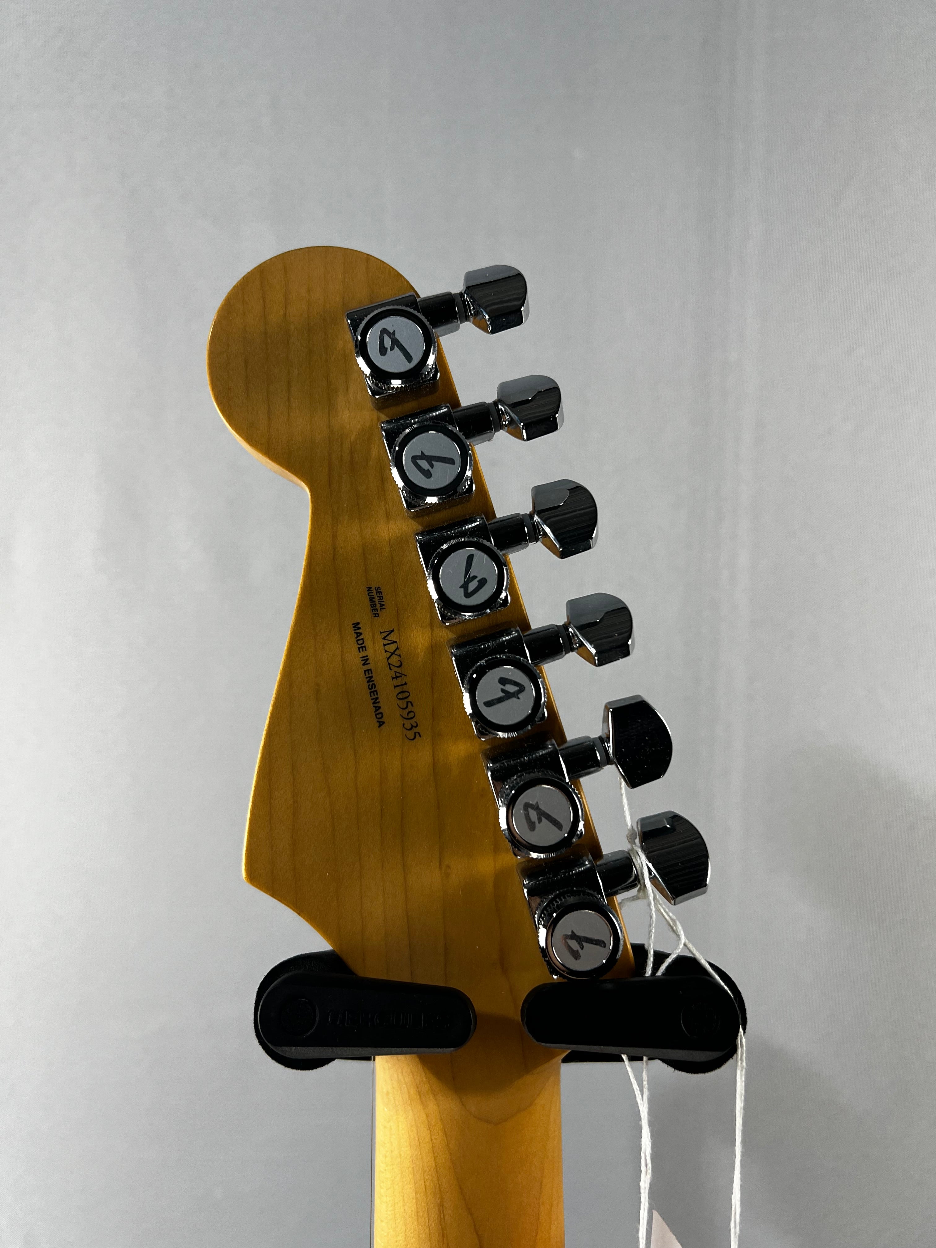 Player II Modified Stratocaster Electric Guitar - 3-tone Sunburst, Maple Fingerboard #935