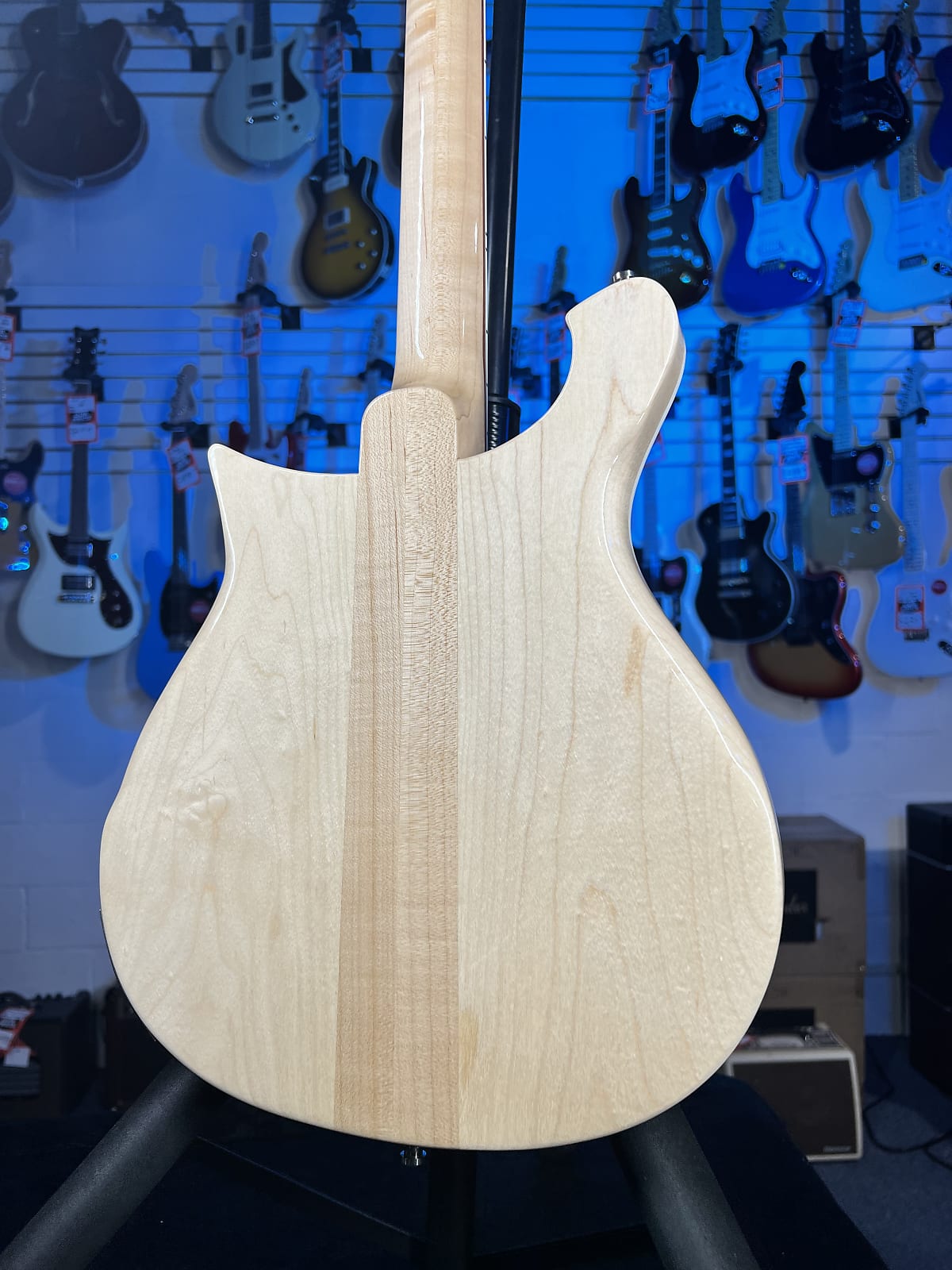 New Rickenbacker 620 Mapleglo Electric Guitar w Ric Case, 620MG 793