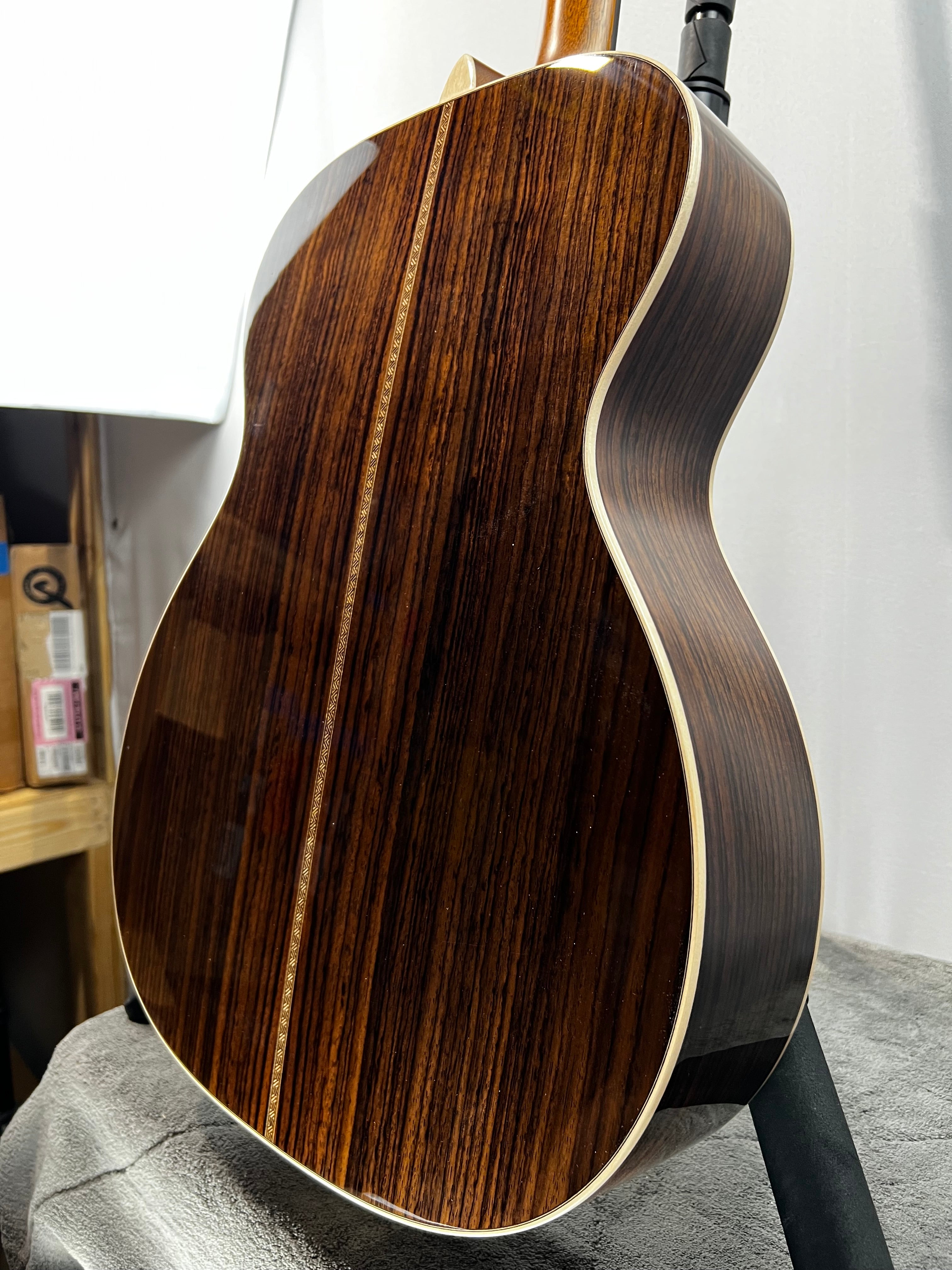 000-28 Modern Deluxe Left-Handed Acoustic Guitar - Natural #294 GET PLEK'D!