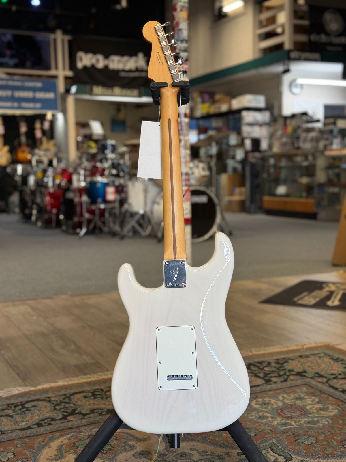 Fender Player II Stratocaster, Chambered Ash, White Blonde #347