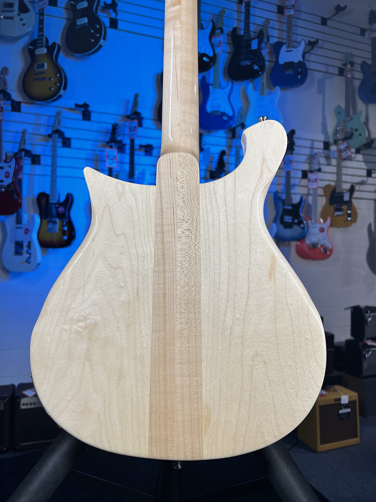 New Rickenbacker 620 Mapleglo Electric Guitar w Ric Case, 620MG 793