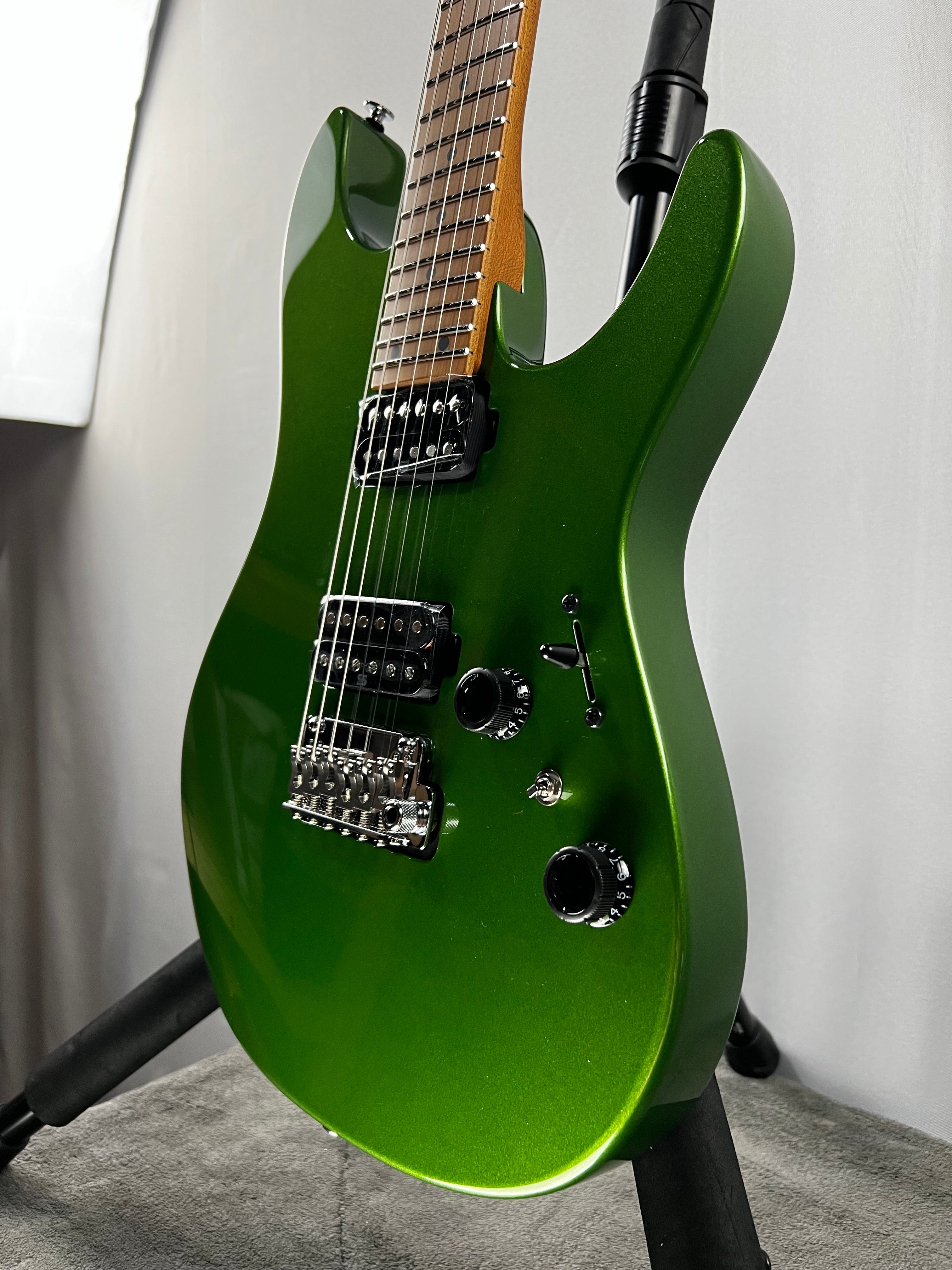 Prestige AZ2402 Electric Guitar - Apple Green Metallic #929