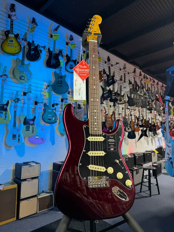 Fender American Professional Stratocaster - Oxblood