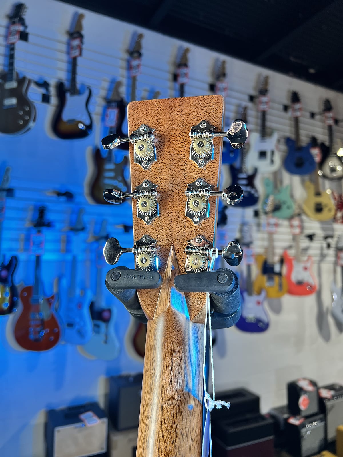 Martin 000-28 Standard Series Left-handed Acoustic Guitar - Natural with Aging Toner GET PLEK'D! 254