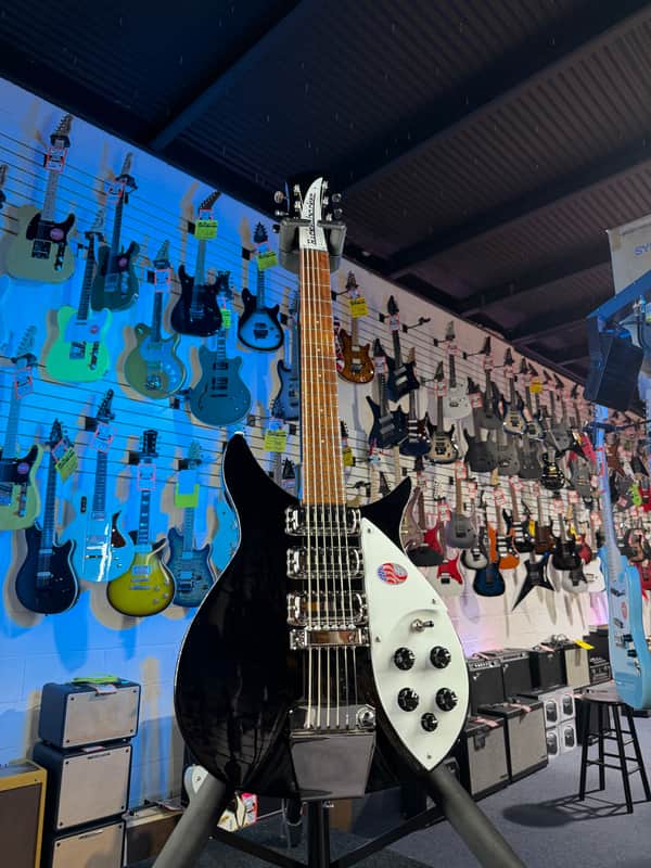 Rickenbacker 325C64 Jetglo