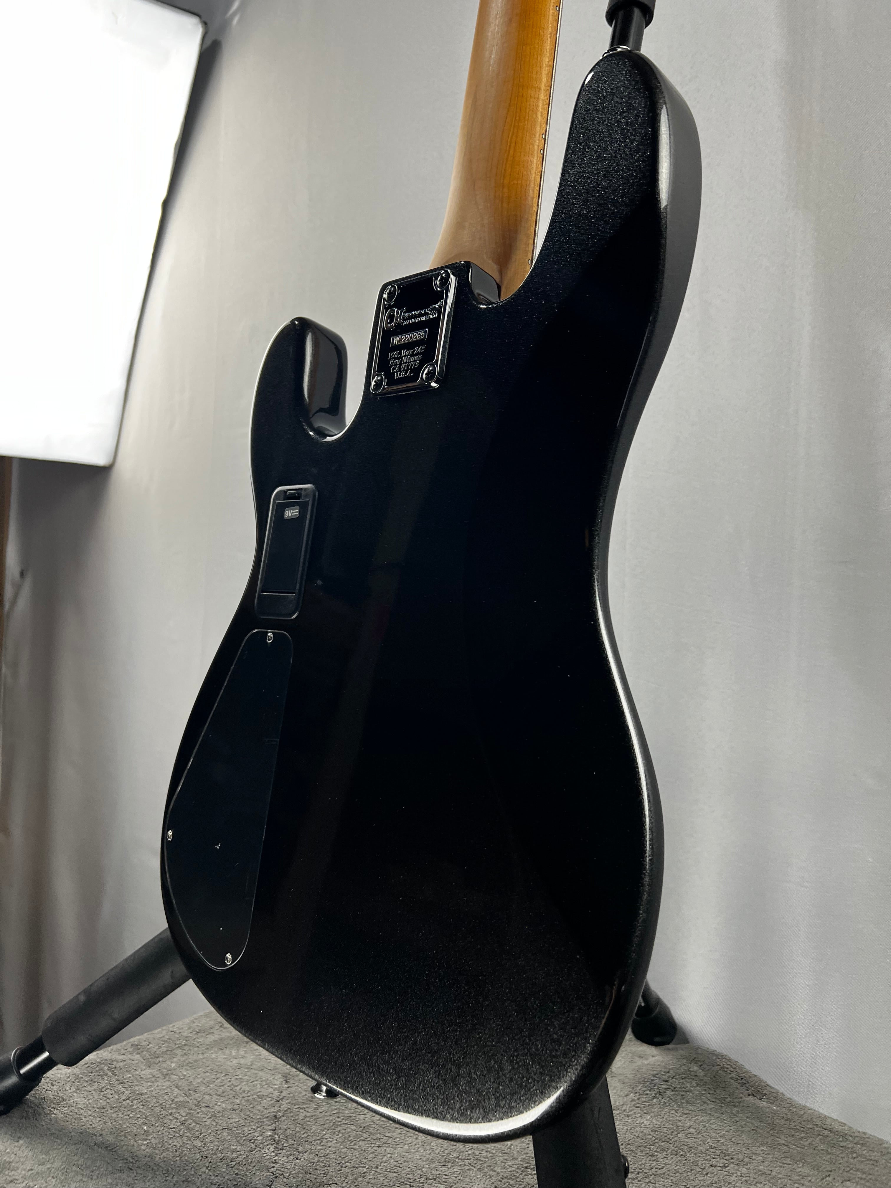 Pro-Mod San Dimas Bass PJ V - Metallic Black #265 GET PLEK'D!