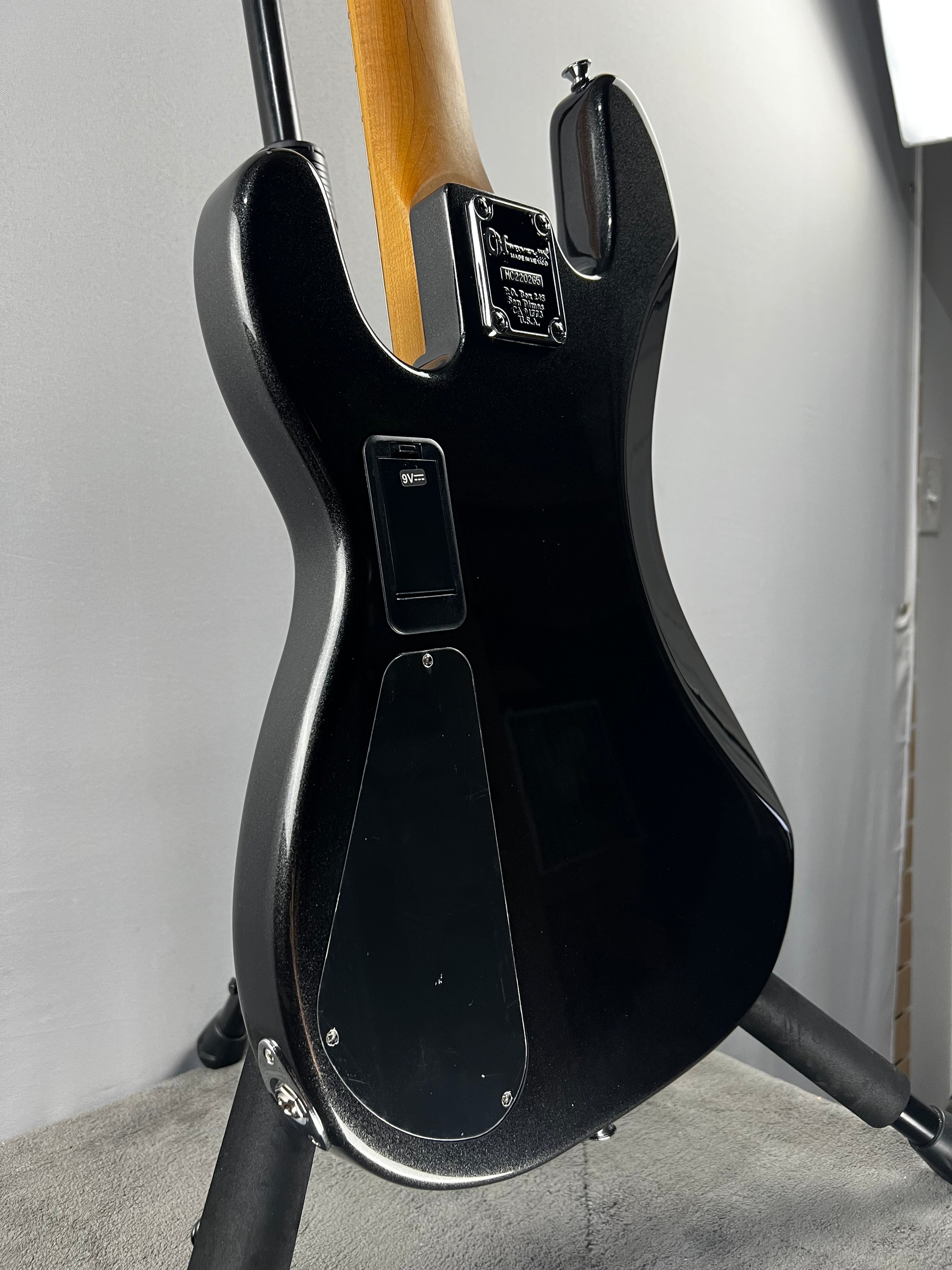 Pro-Mod San Dimas Bass PJ V - Metallic Black #265 GET PLEK'D!