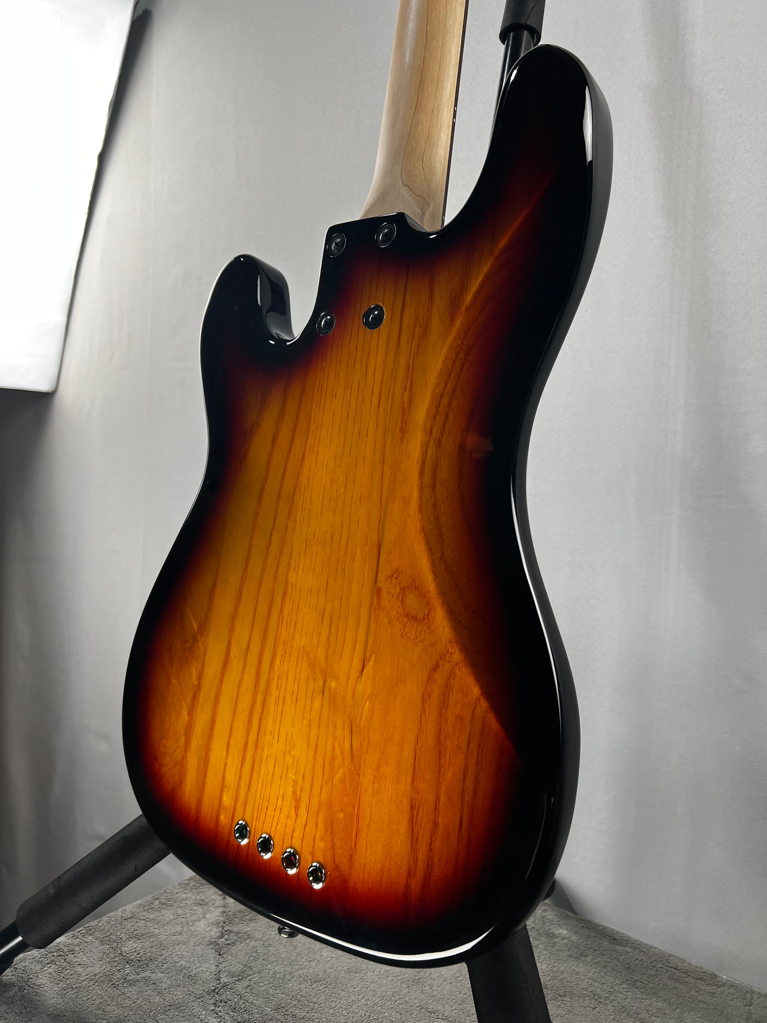 Skyline P style Vintage Bass - 3-Tone Sunburst #229 GET PLEK'D!