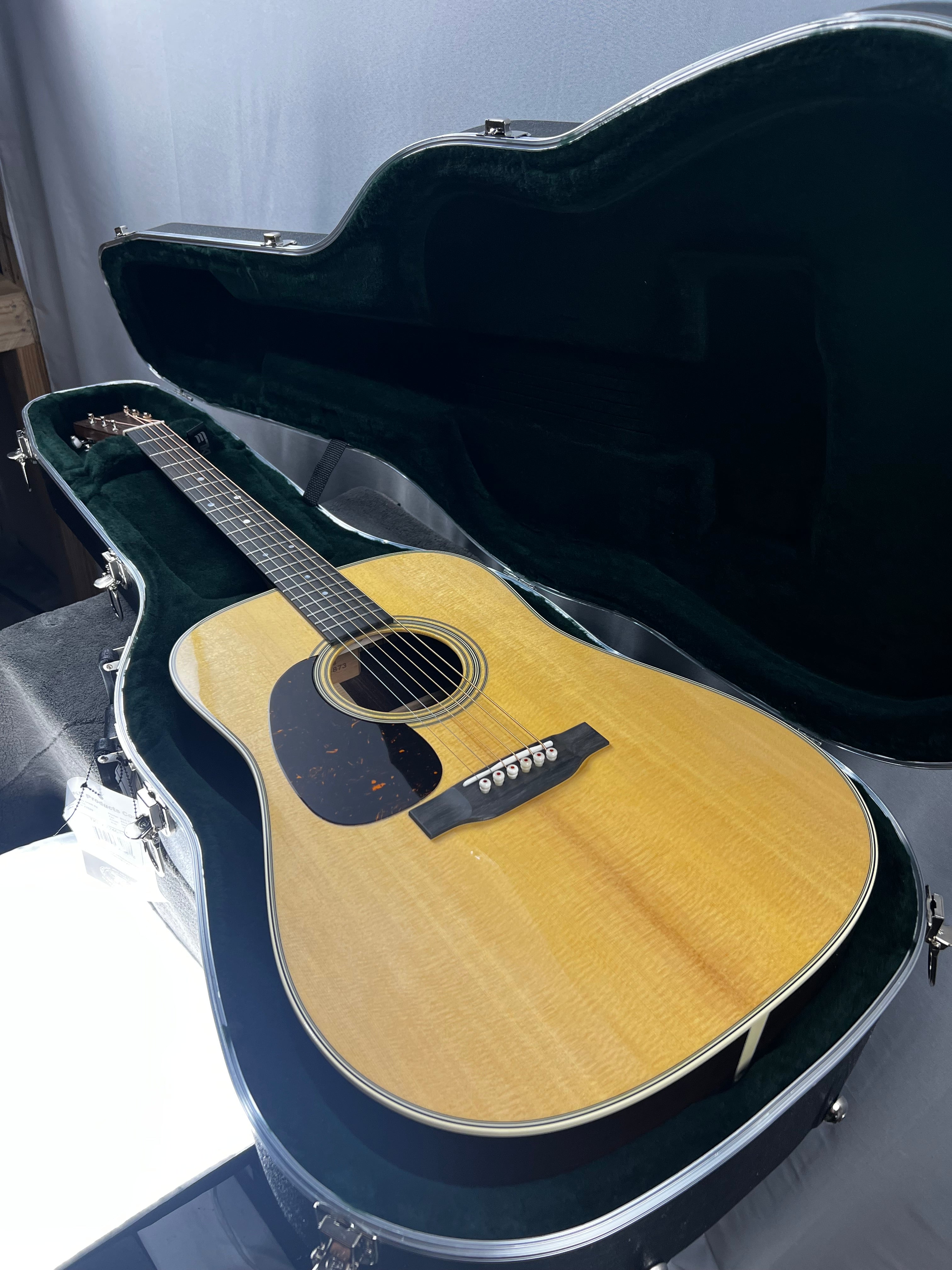 D-28 Left-Handed Standard Series Acoustic Guitar - Natural with Aging Toner (2025) #873 GET PLEK'D!