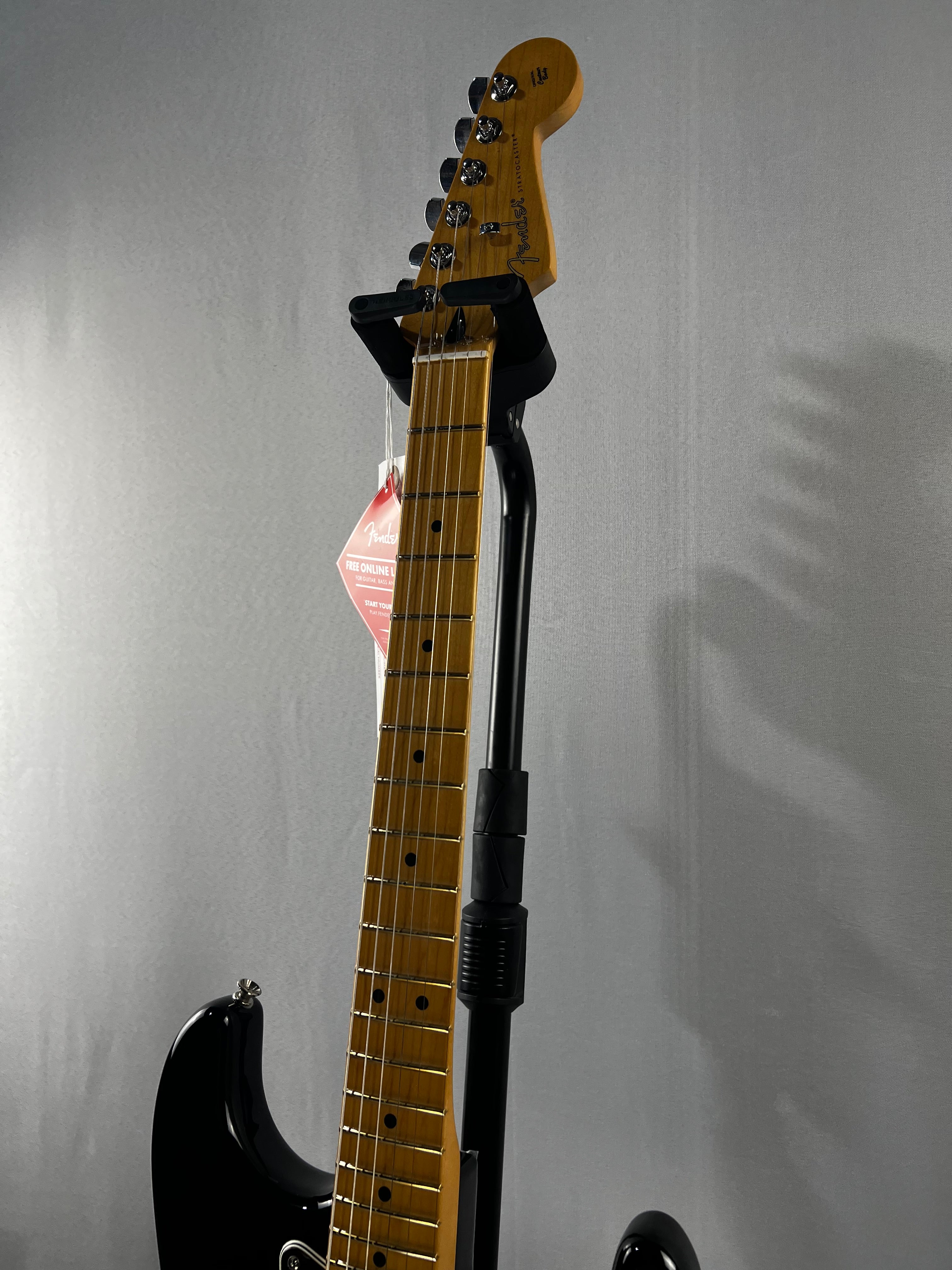 Player II Modified Stratocaster Electric Guitar - 3-tone Sunburst, Maple Fingerboard #935