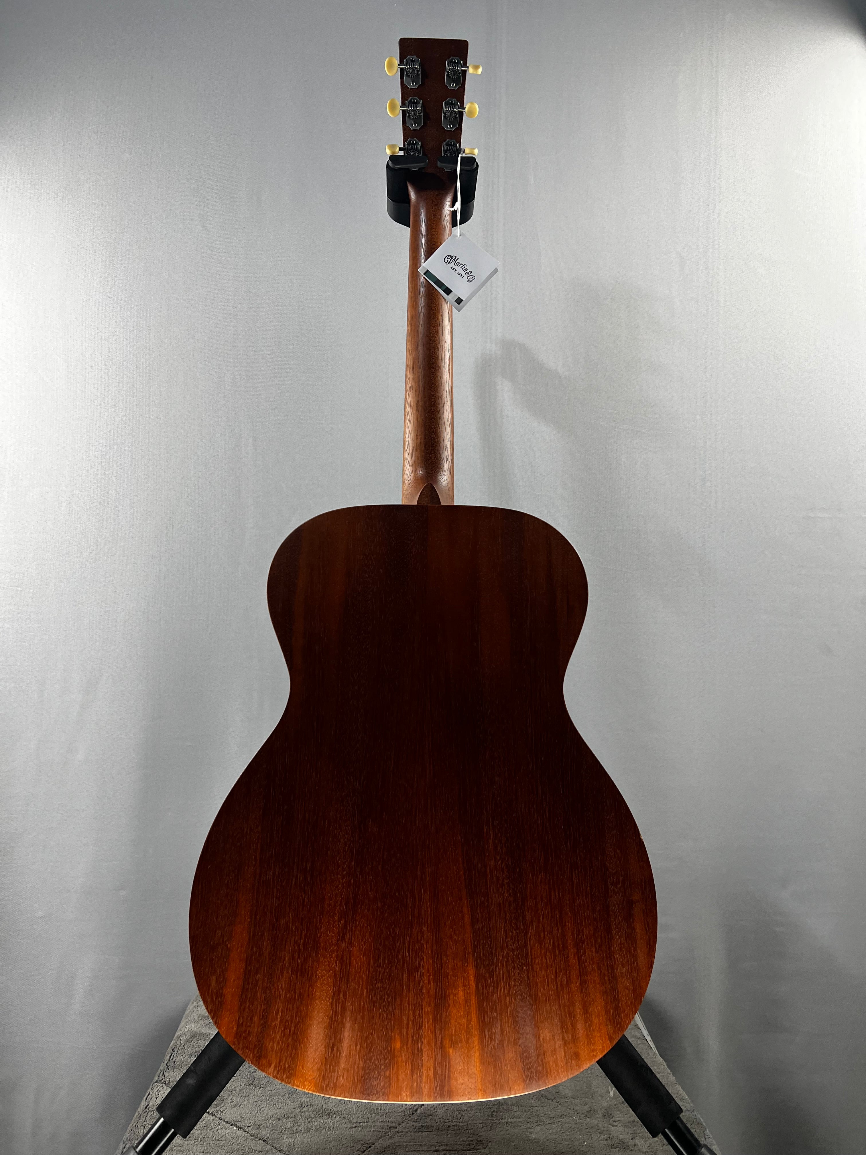 000-17 Acoustic Guitar - Whiskey Sunset #767