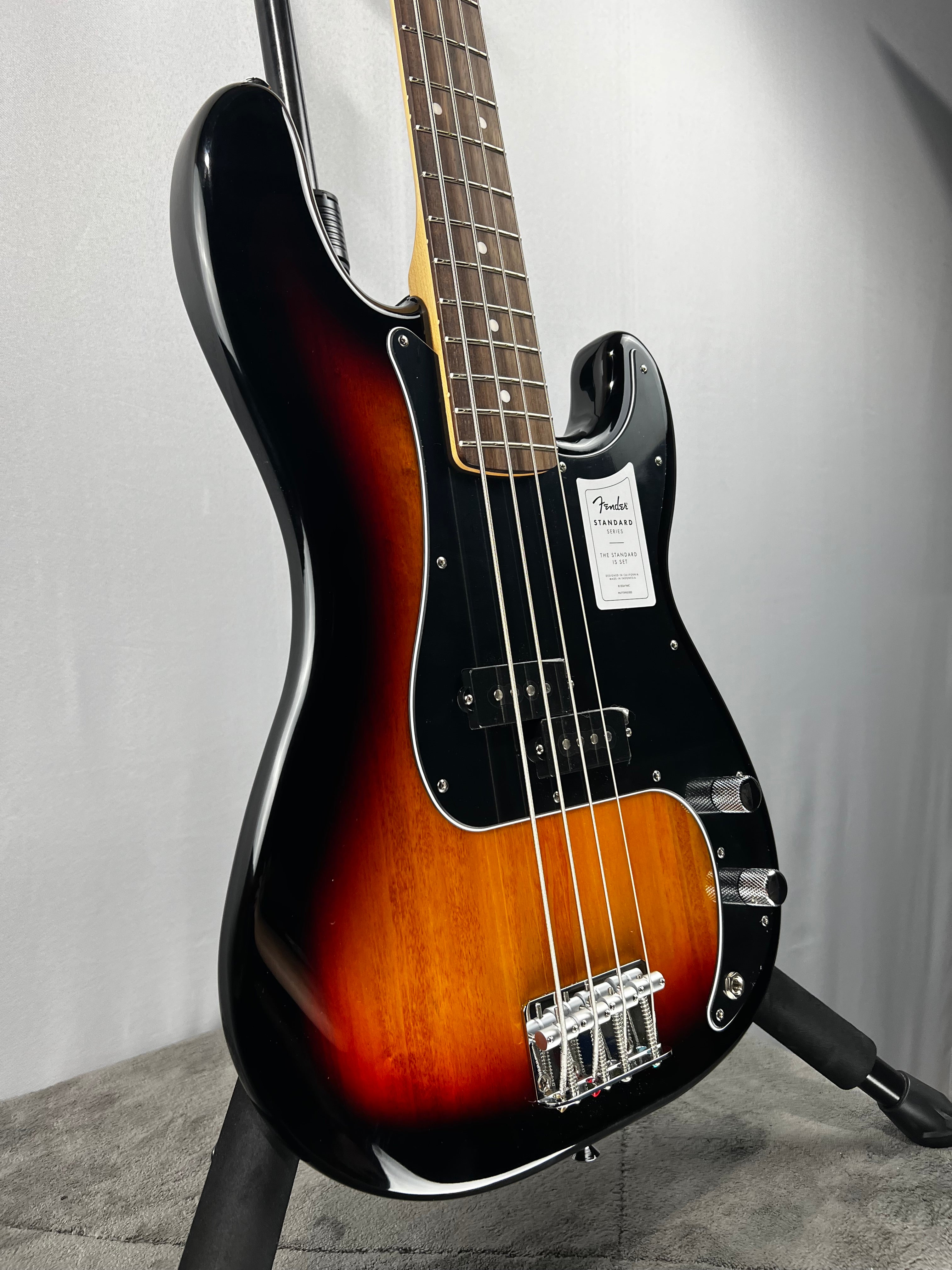 Standard Precision Bass - 3-color Sunburst, Laurel Fingerboard #796