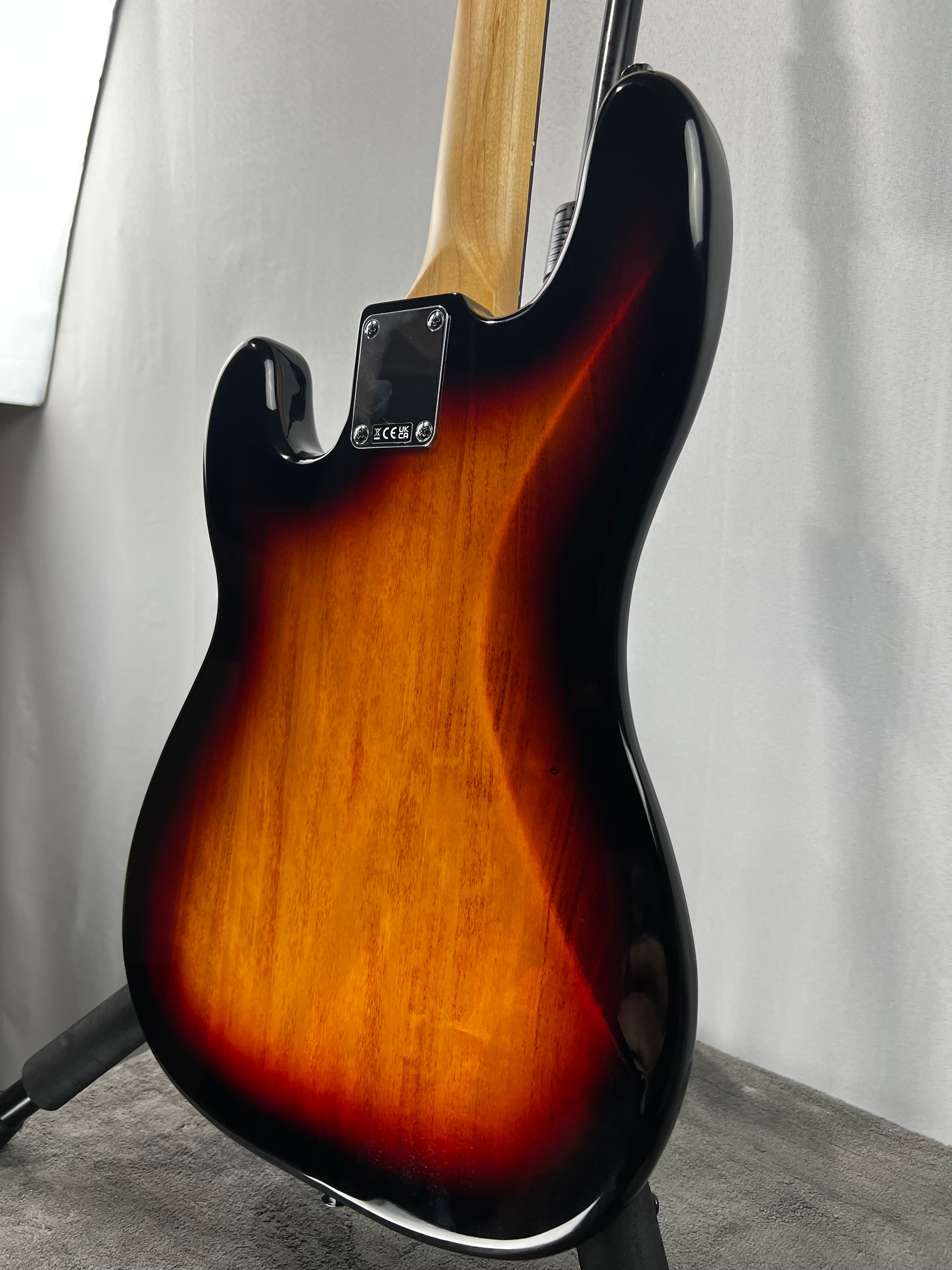 Standard Precision Bass - 3-color Sunburst, Laurel Fingerboard #796