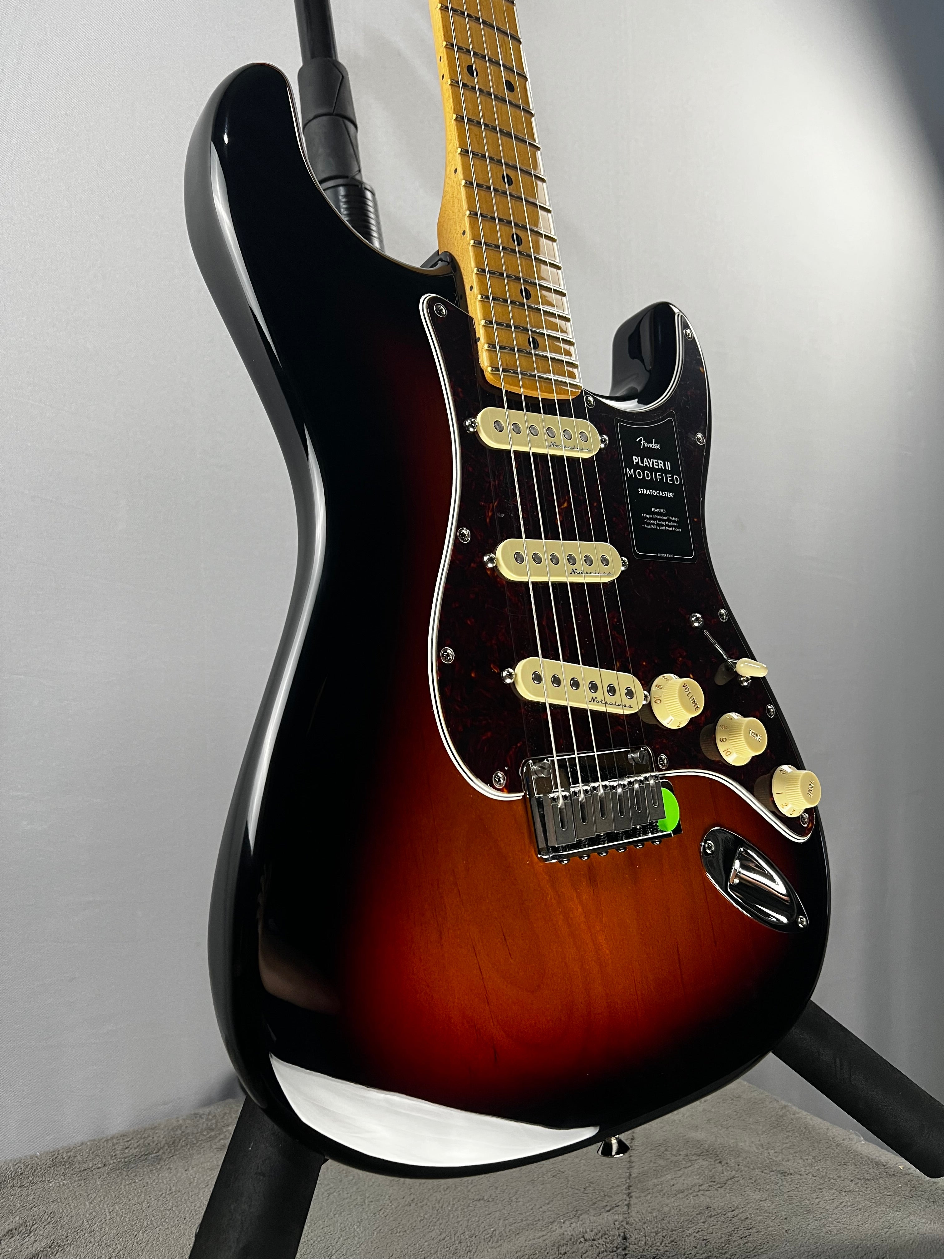 Player II Modified Stratocaster Electric Guitar - 3-tone Sunburst, Maple Fingerboard #935