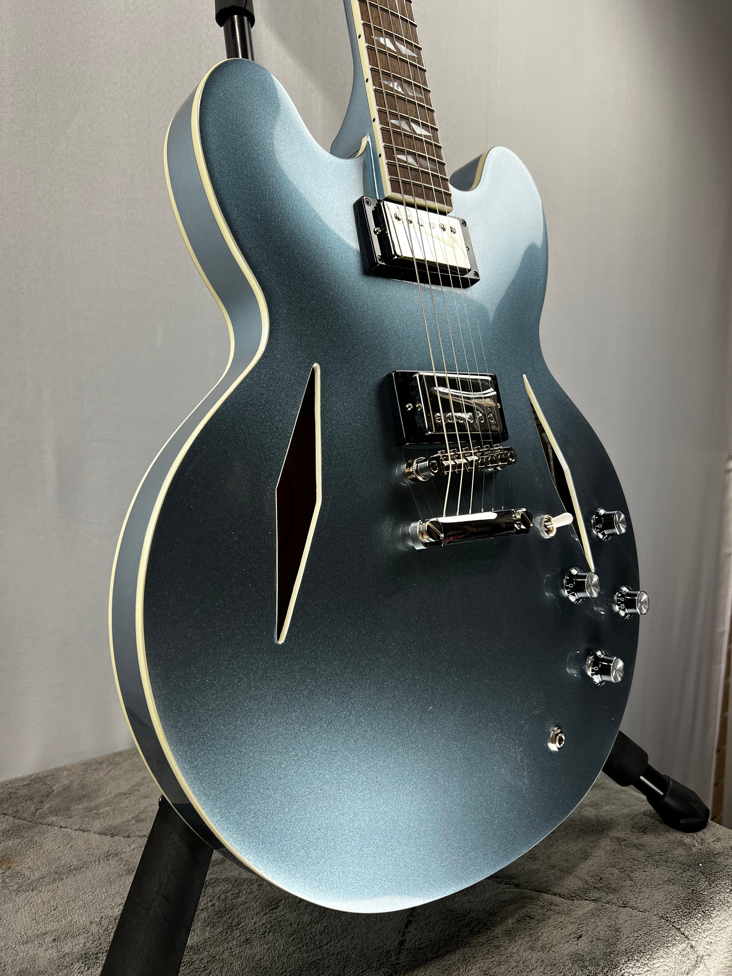 Dave Grohl DG-335 Semi-hollowbody Electric Guitar #225 GET PLEK'D!