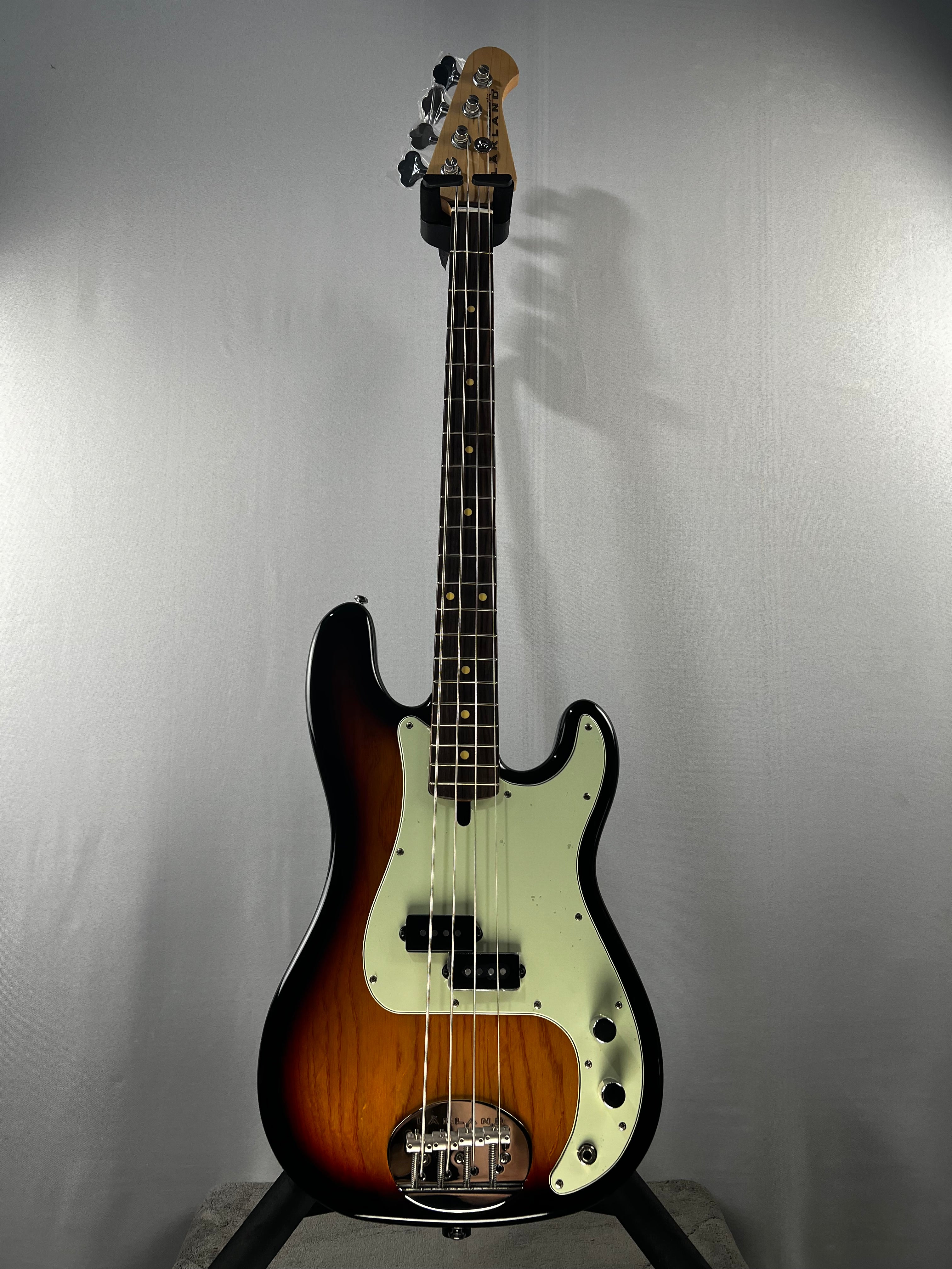Skyline P style Vintage Bass - 3-Tone Sunburst #229 GET PLEK'D!