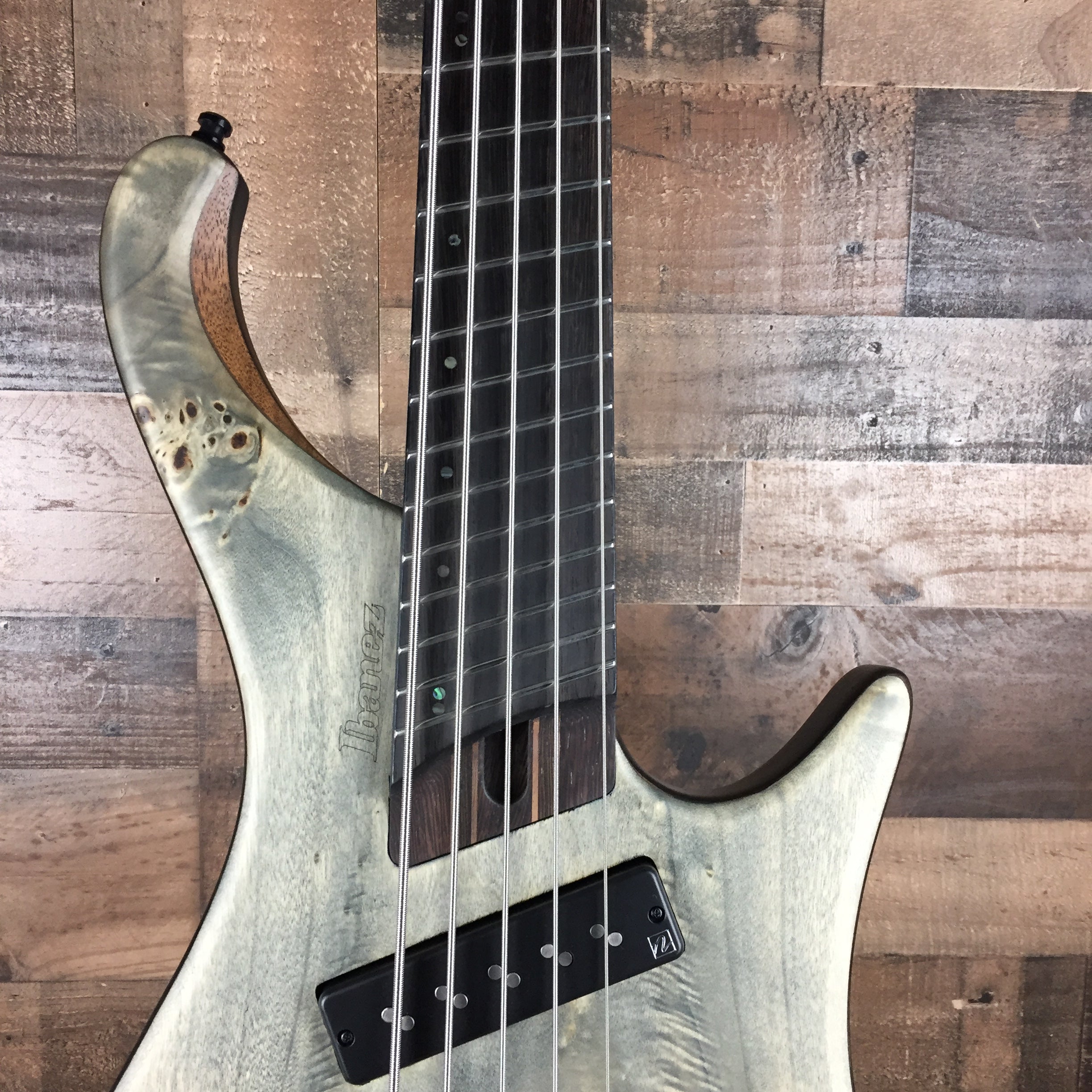 EHB1505MS Headless Bass Guitar, Black Ice Flat, w/Gig Bag, 545