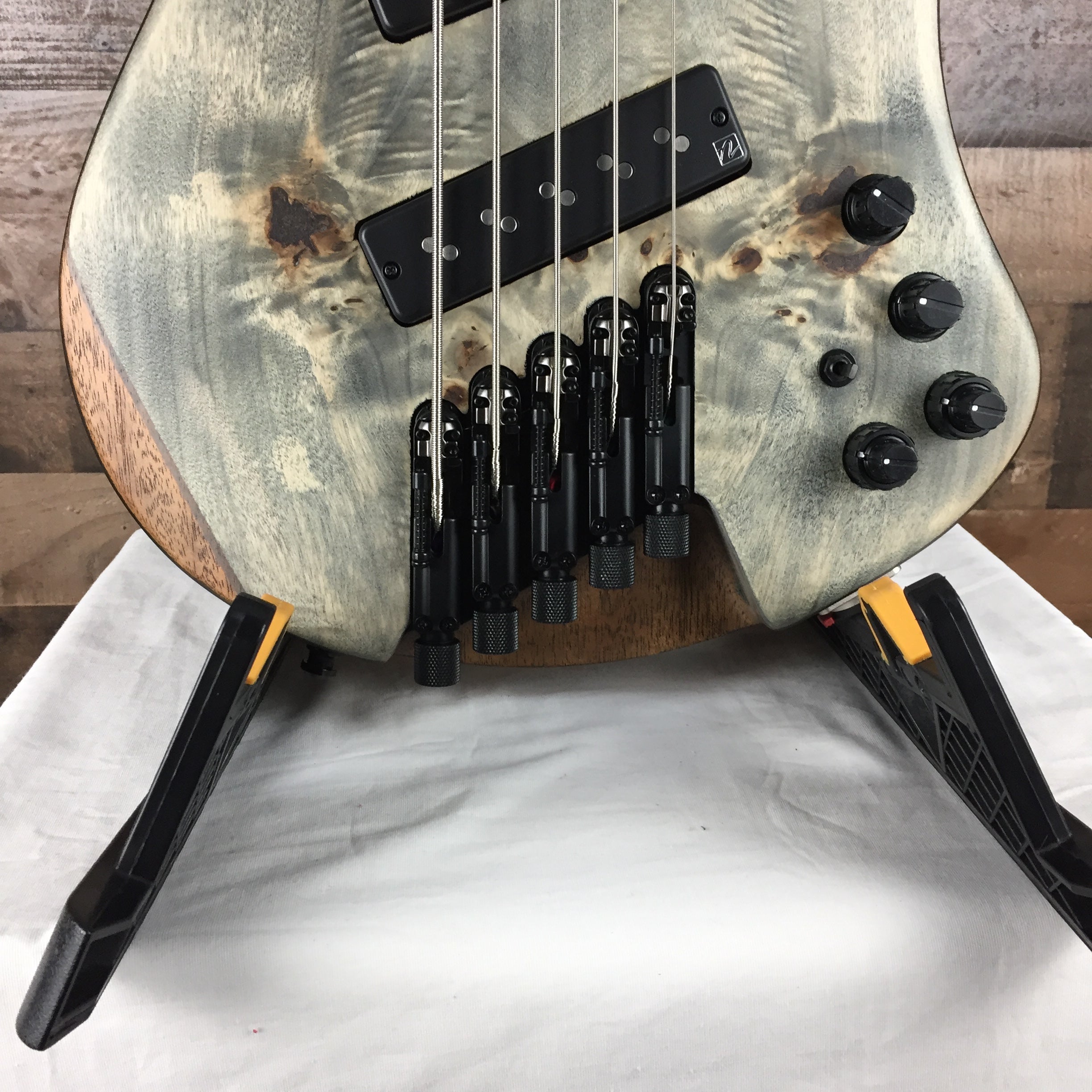 EHB1505MS Headless Bass Guitar, Black Ice Flat, w/Gig Bag, 545