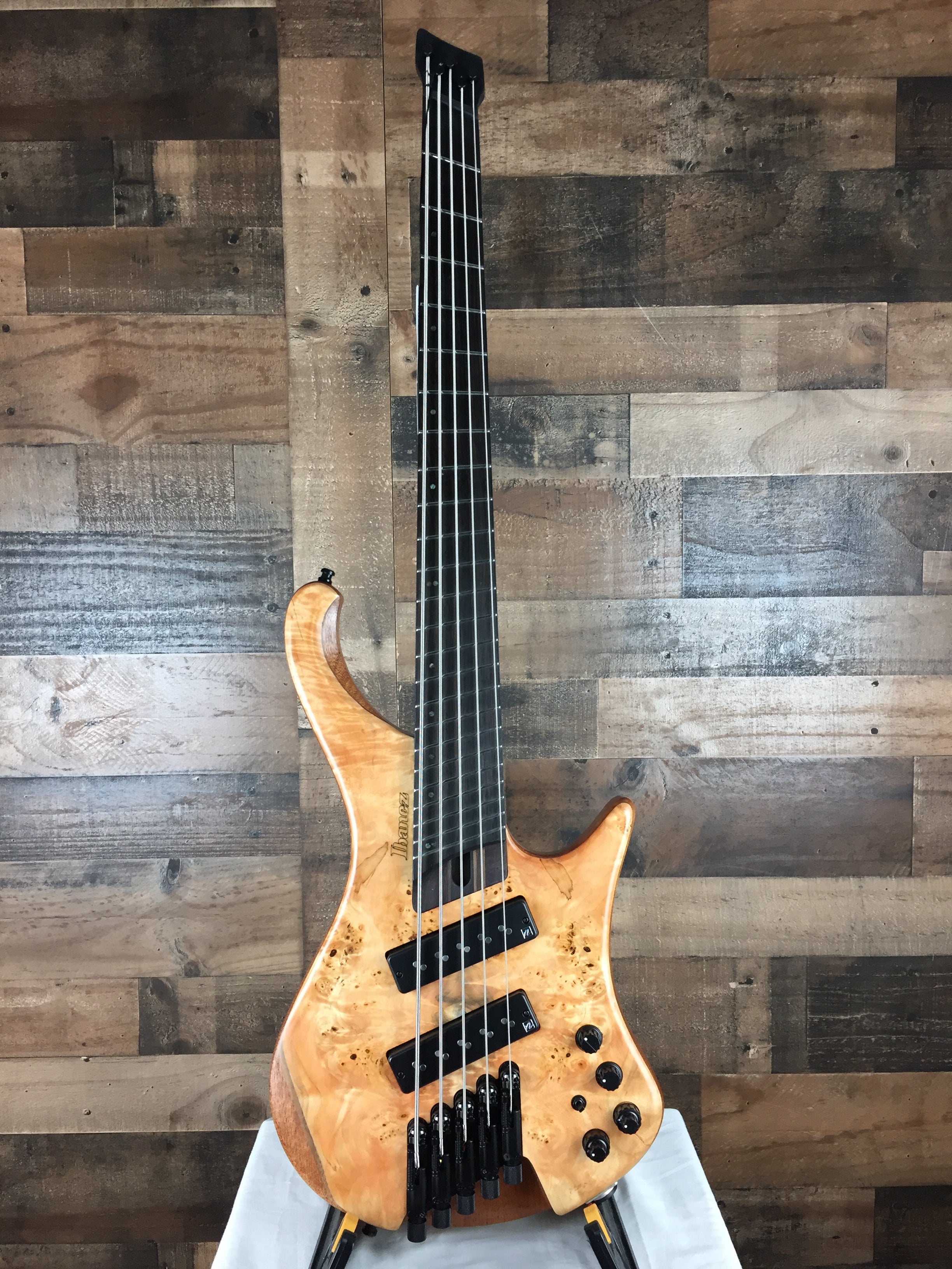 EHB1505SMS Bass Guitar w/Gig Bag, Florid Natural Low Gloss, 175