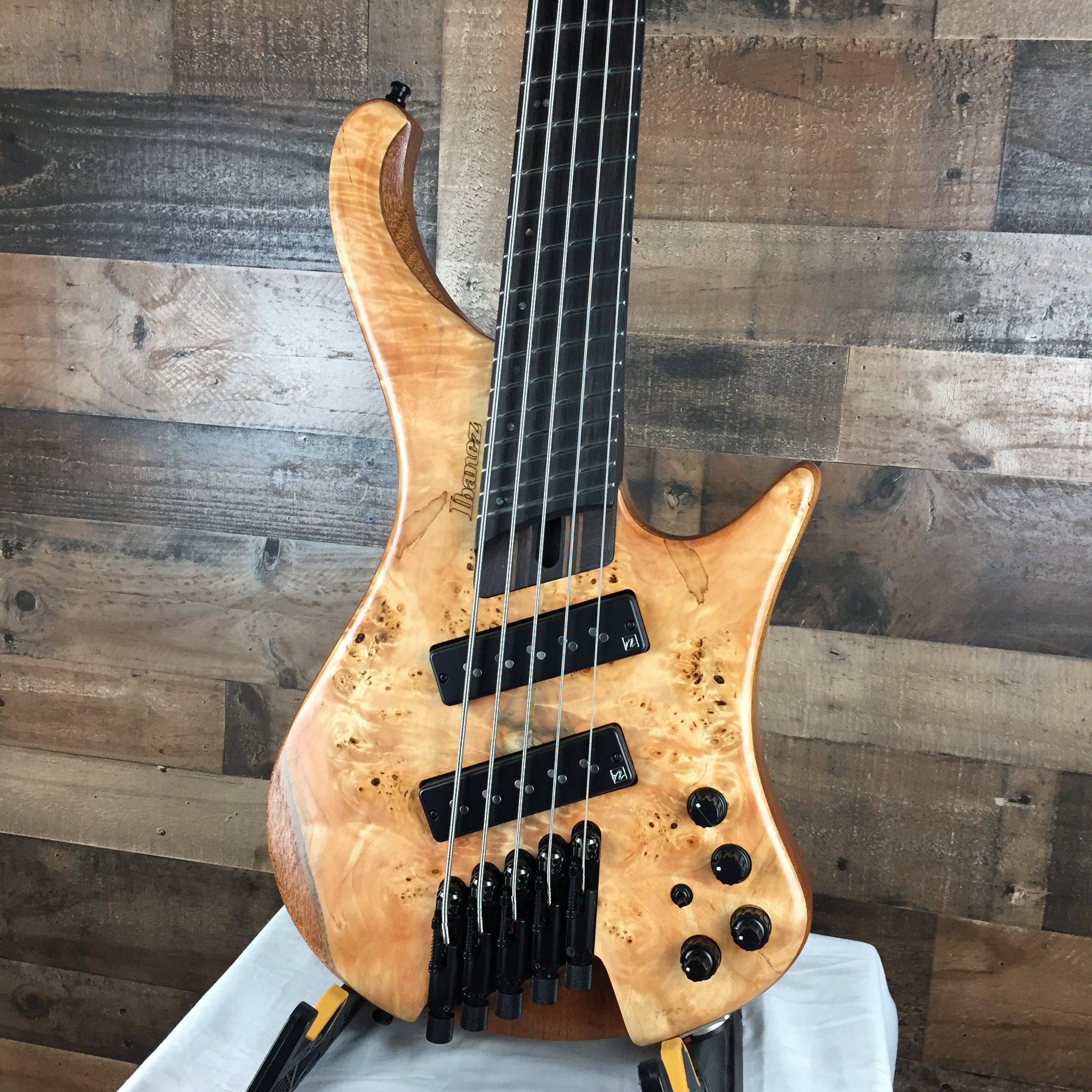 EHB1505SMS Bass Guitar w/Gig Bag, Florid Natural Low Gloss, 175