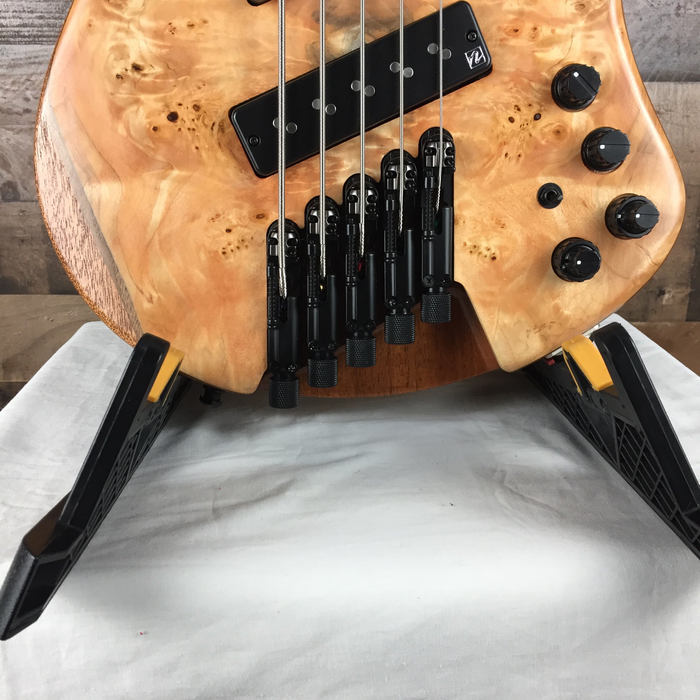 EHB1505SMS Bass Guitar w/Gig Bag, Florid Natural Low Gloss, 175