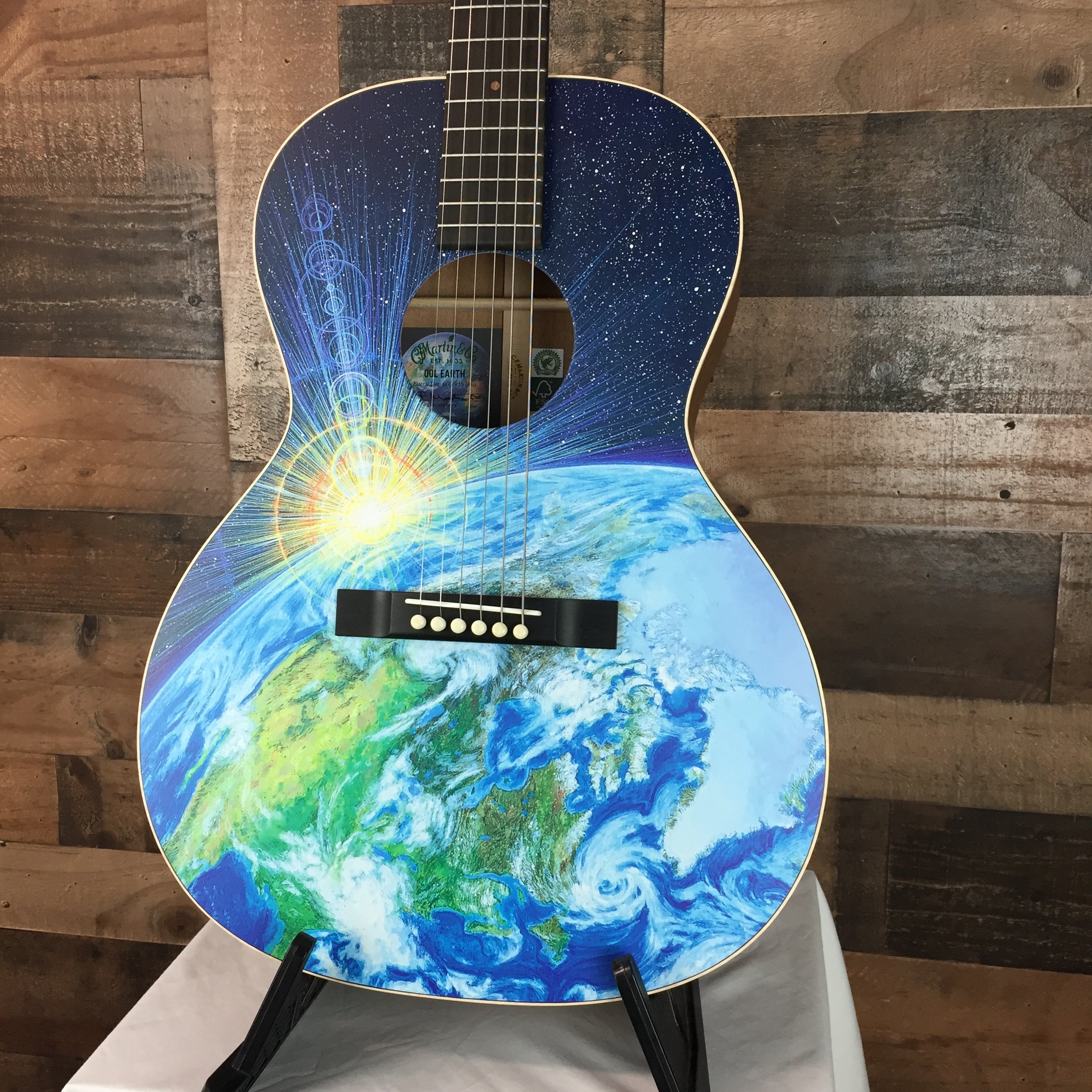 Martin 00L Earth Acoustic Guitar Left-handed with Soft Case, 304