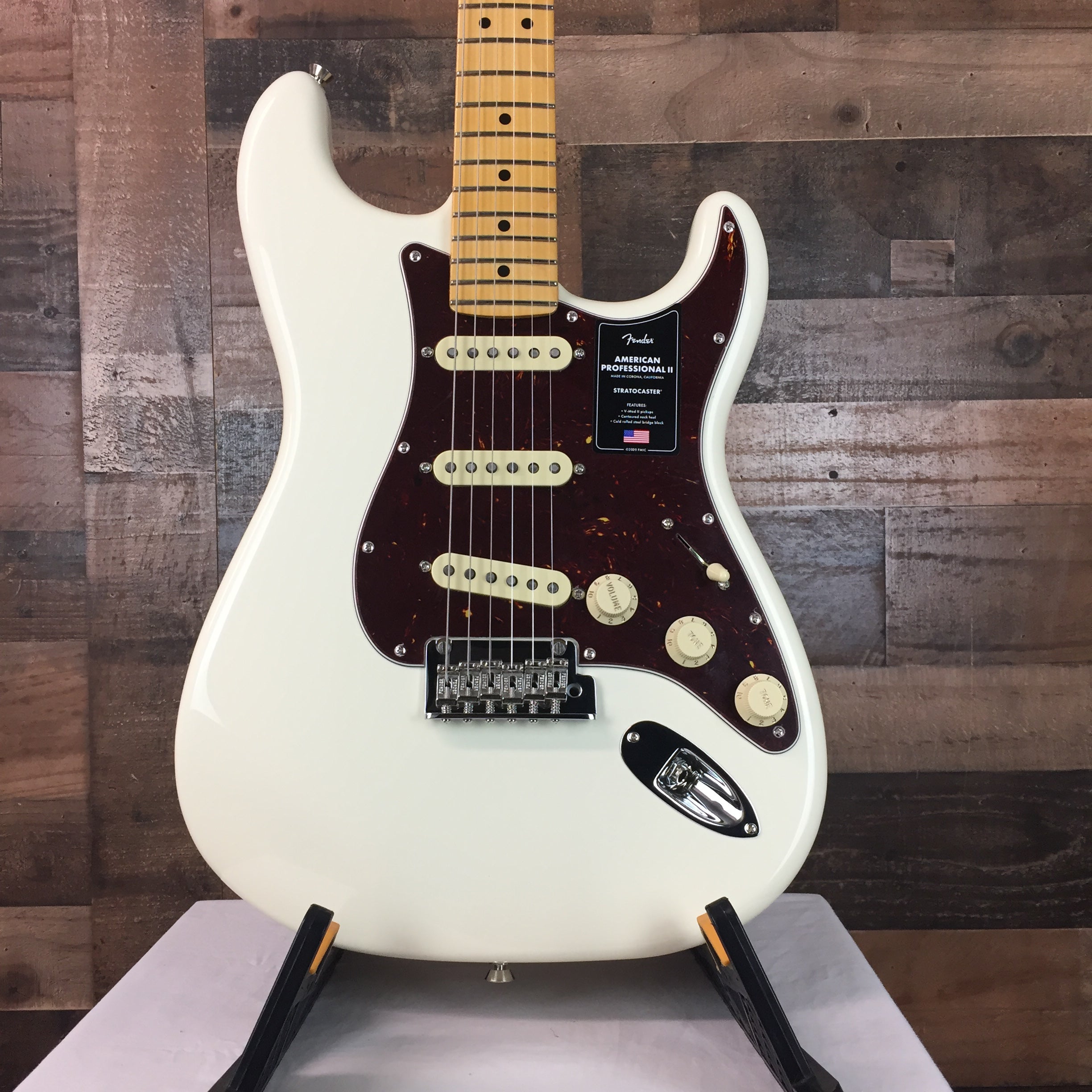 Fender American Professional II Stratocaster, Olympic White, Hard Case, 948