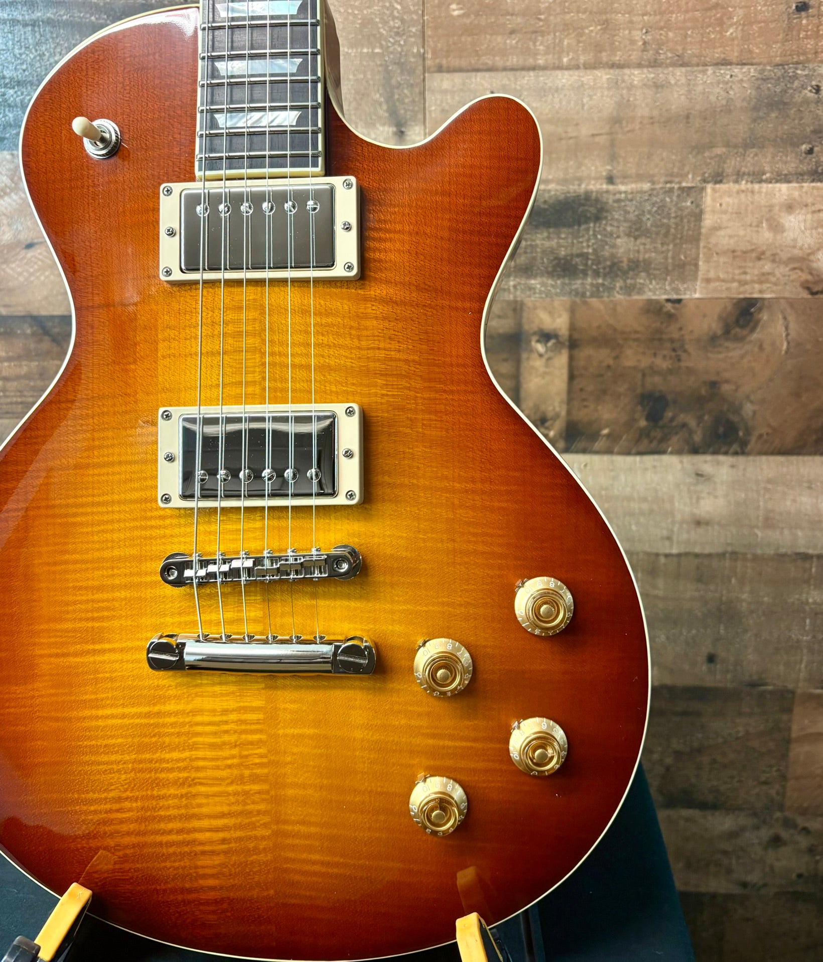 Eastman Guitars SB59 Solidbody Electric Guitar - Truetone Goldburst Gloss, Hardshell Case, 733