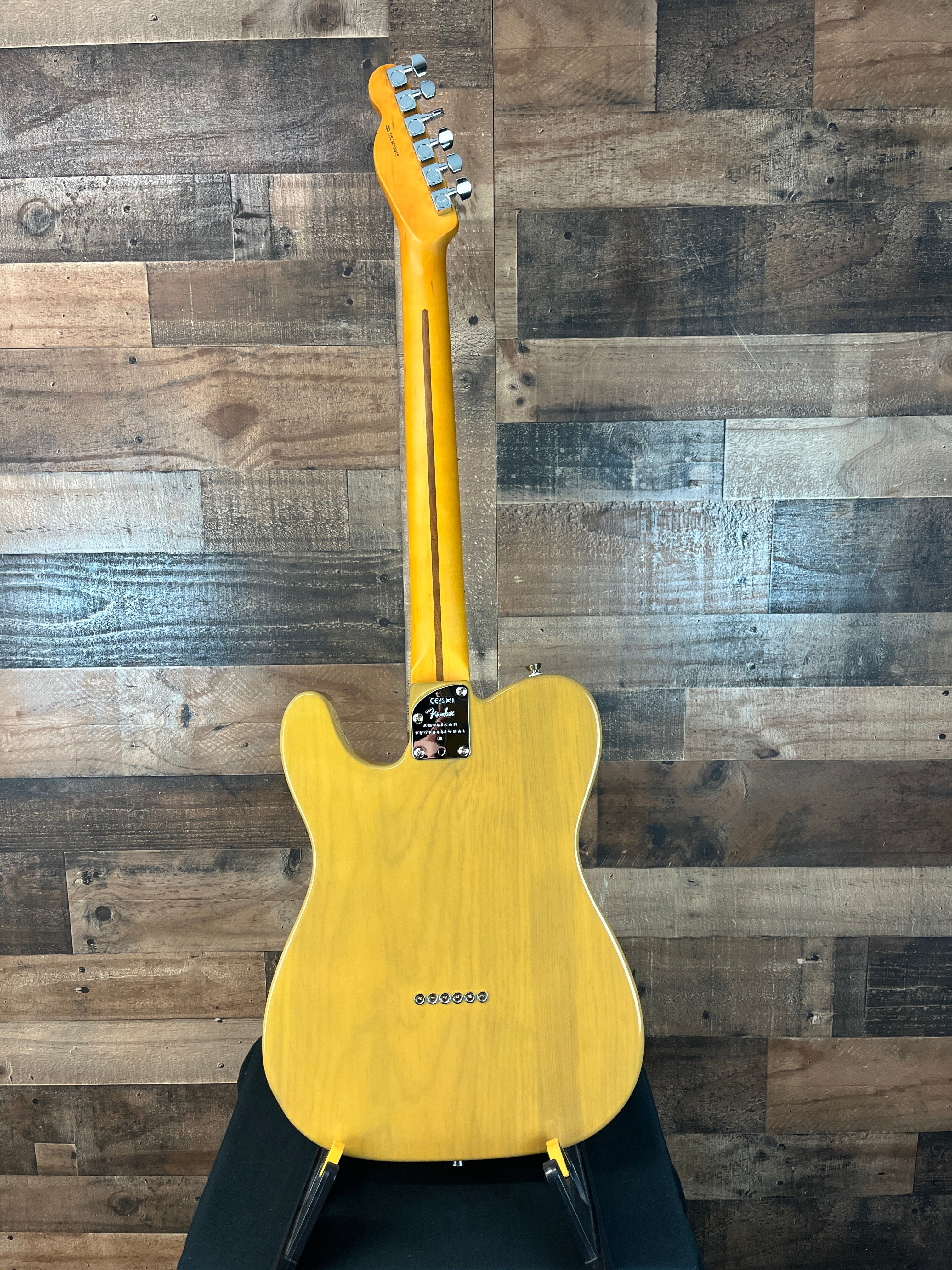 American Professional II Telecaster, Maple Fretboard, Butterscotch Blonde, Hard Case, 915