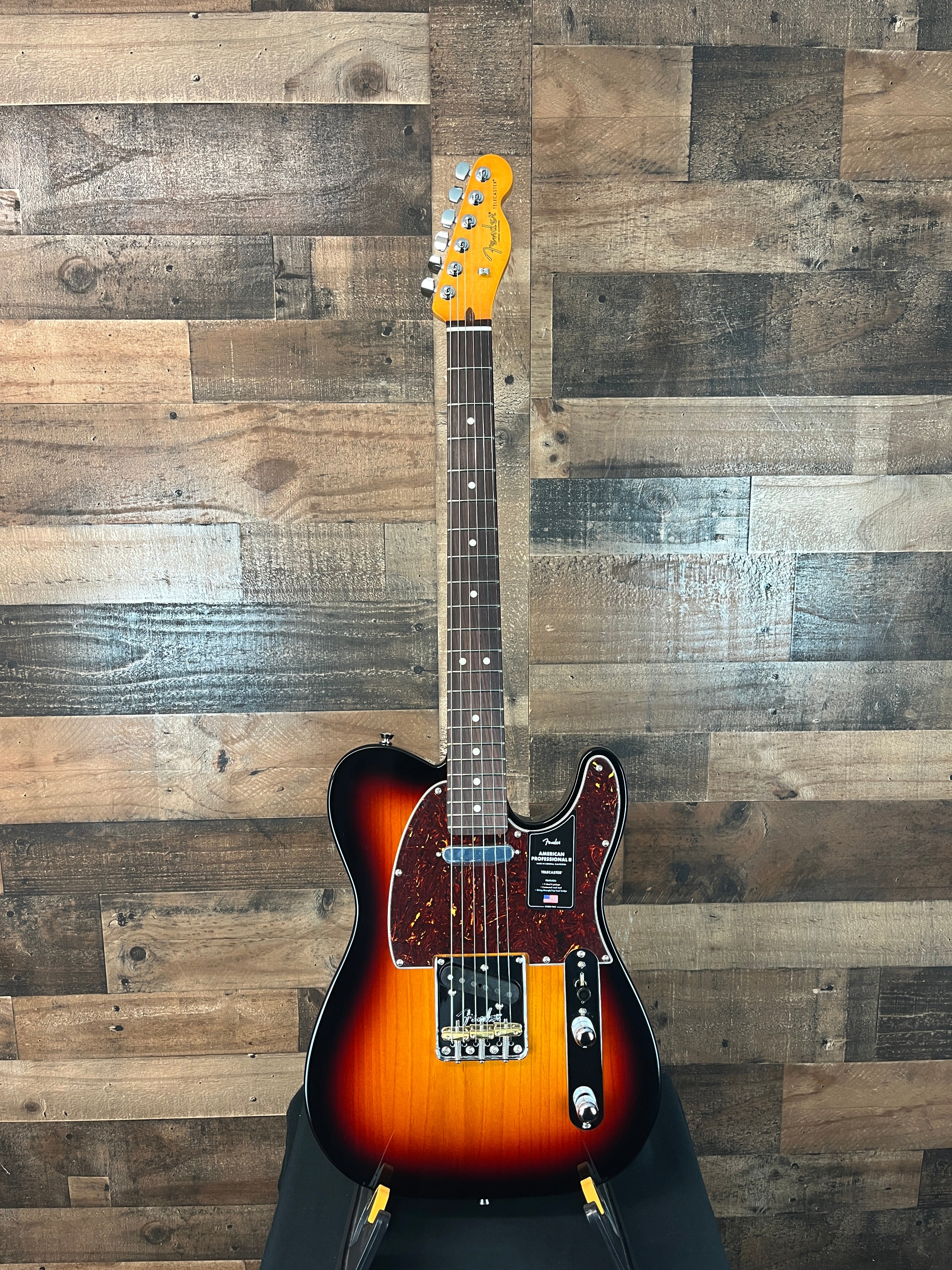 American Professional II Telecaster, Rosewood Fretboard, 3-Color Sunburst, Hard Case, 579