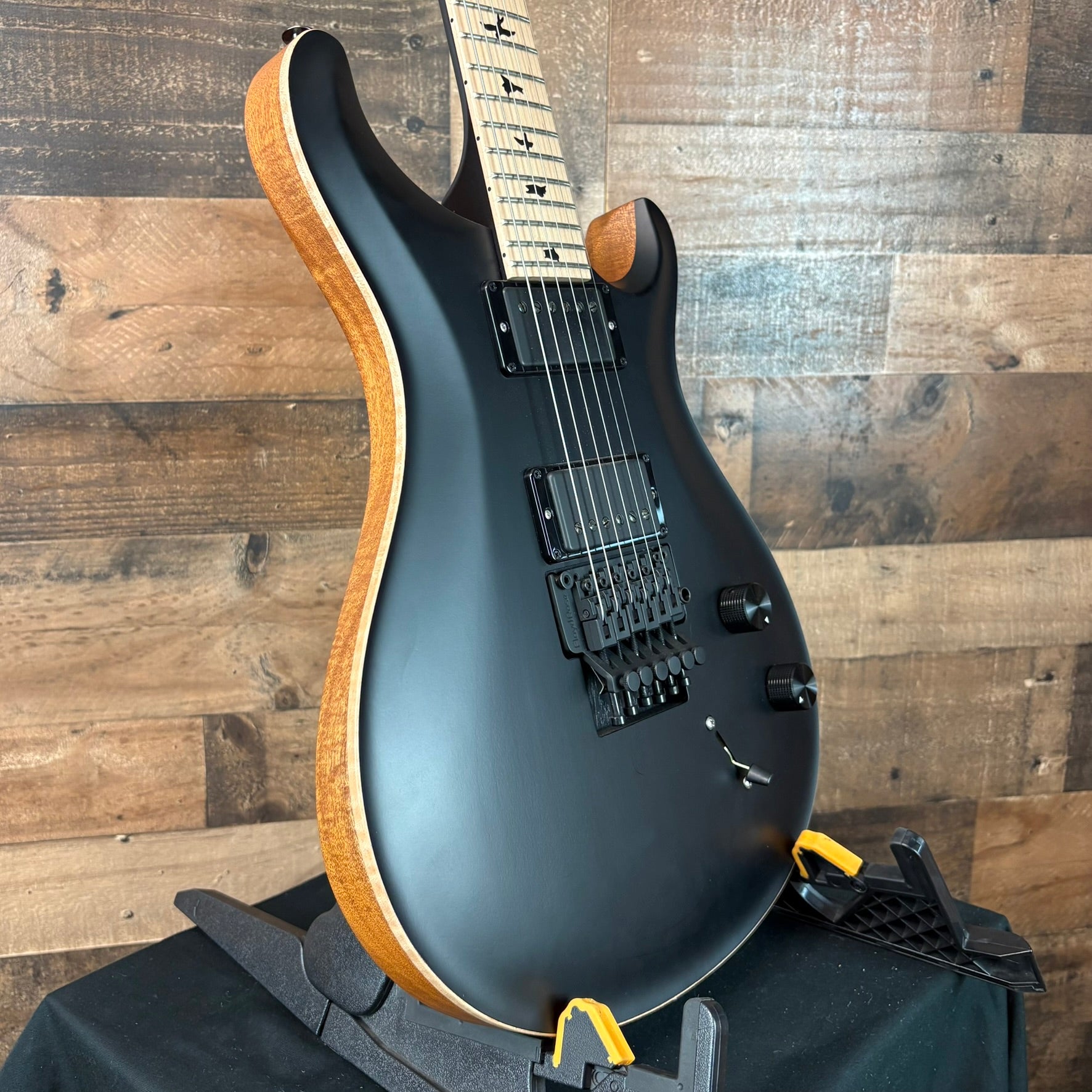 PRS Dustie Waring CE24 w/Floyd Rose Trem, Satin Black Top, Free Ship, Gig Bag, 120