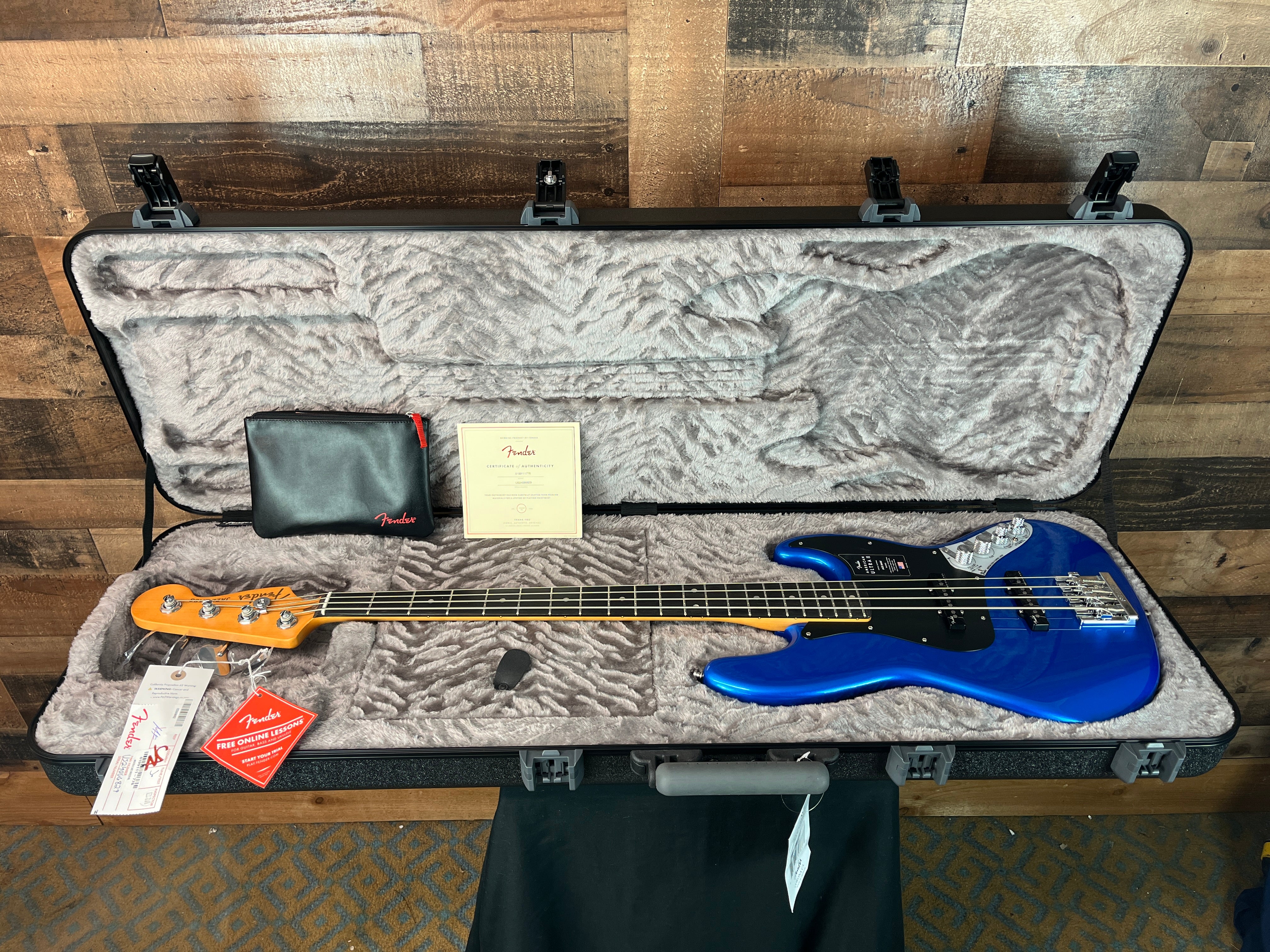 Fender American Ultra II Jazz Bass, Noble Blue, Ebony Fingerboard, Hard Case, 829