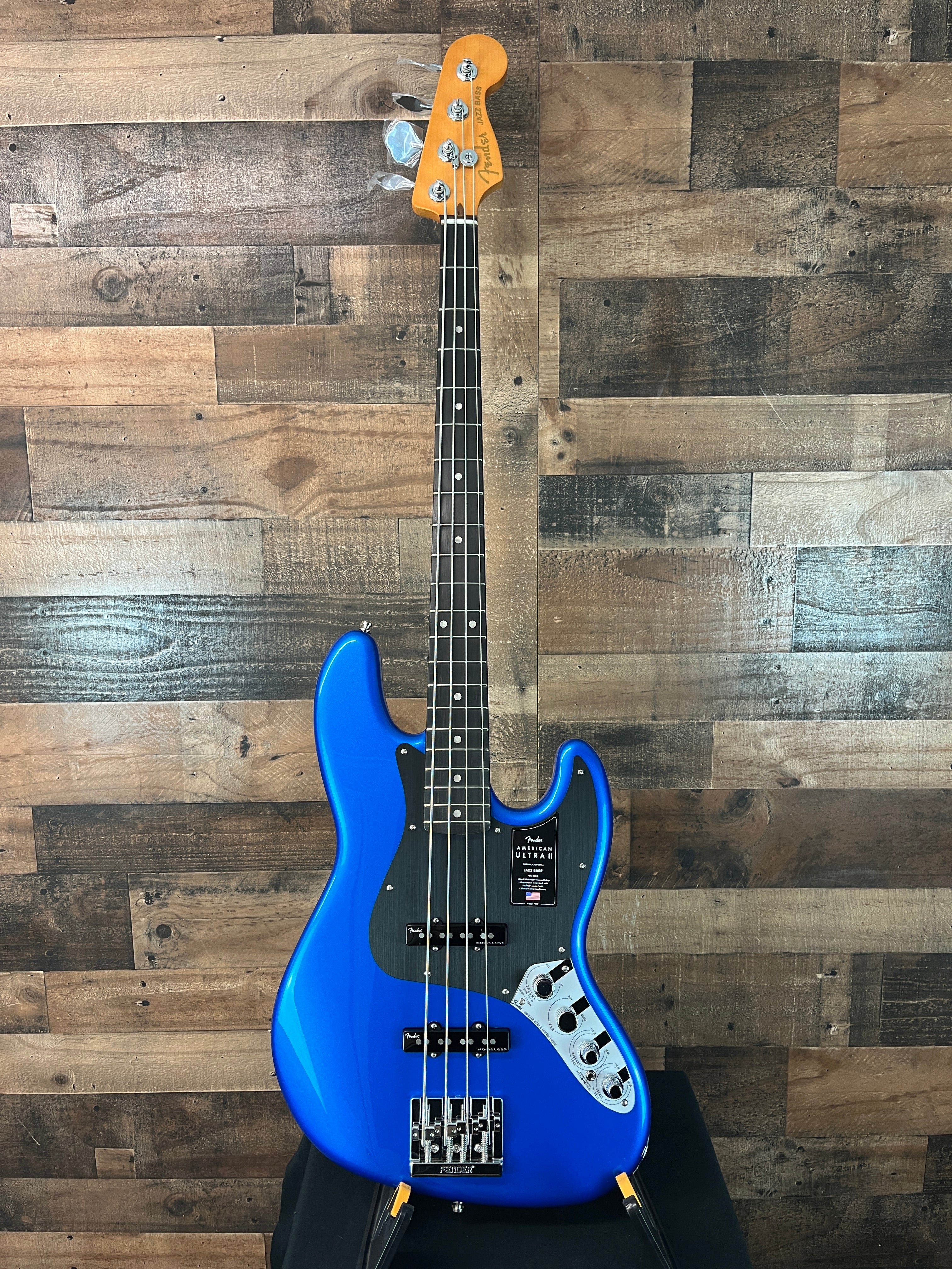 Fender American Ultra II Jazz Bass, Noble Blue, Ebony Fingerboard, Hard Case, 829